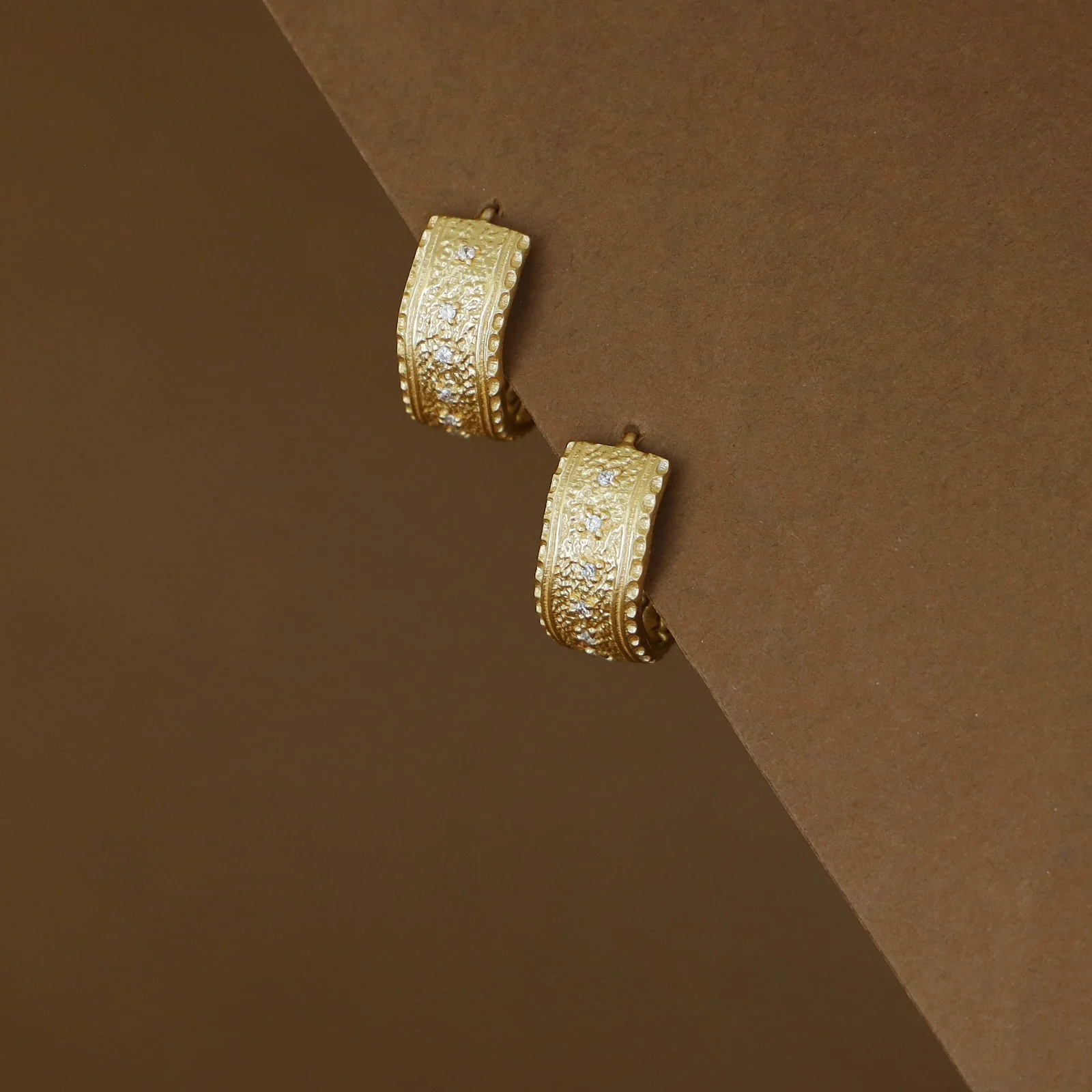 Elise Golden Textured Stone Hoop - Image 3