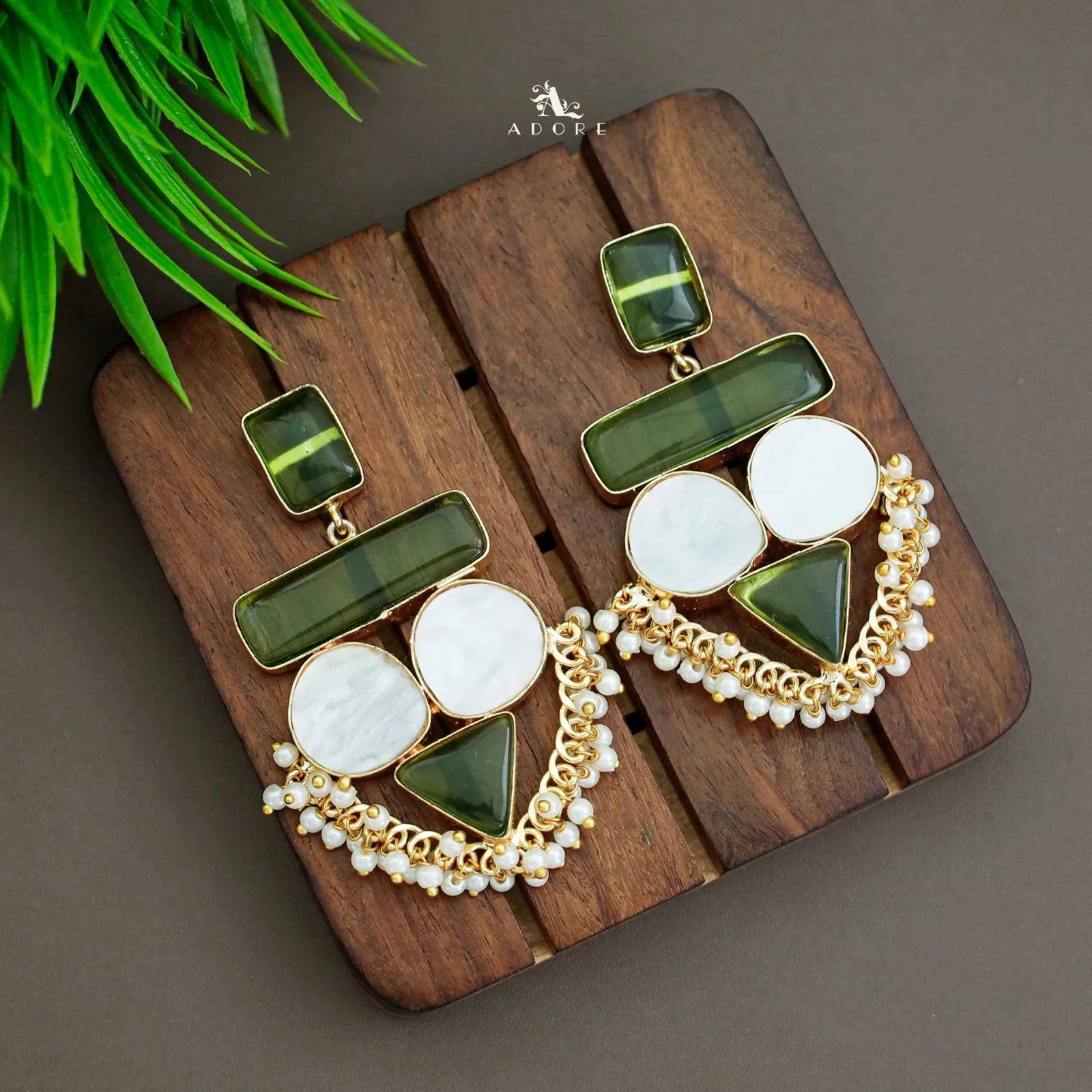 Elite Royal MOP Earring - Image 29