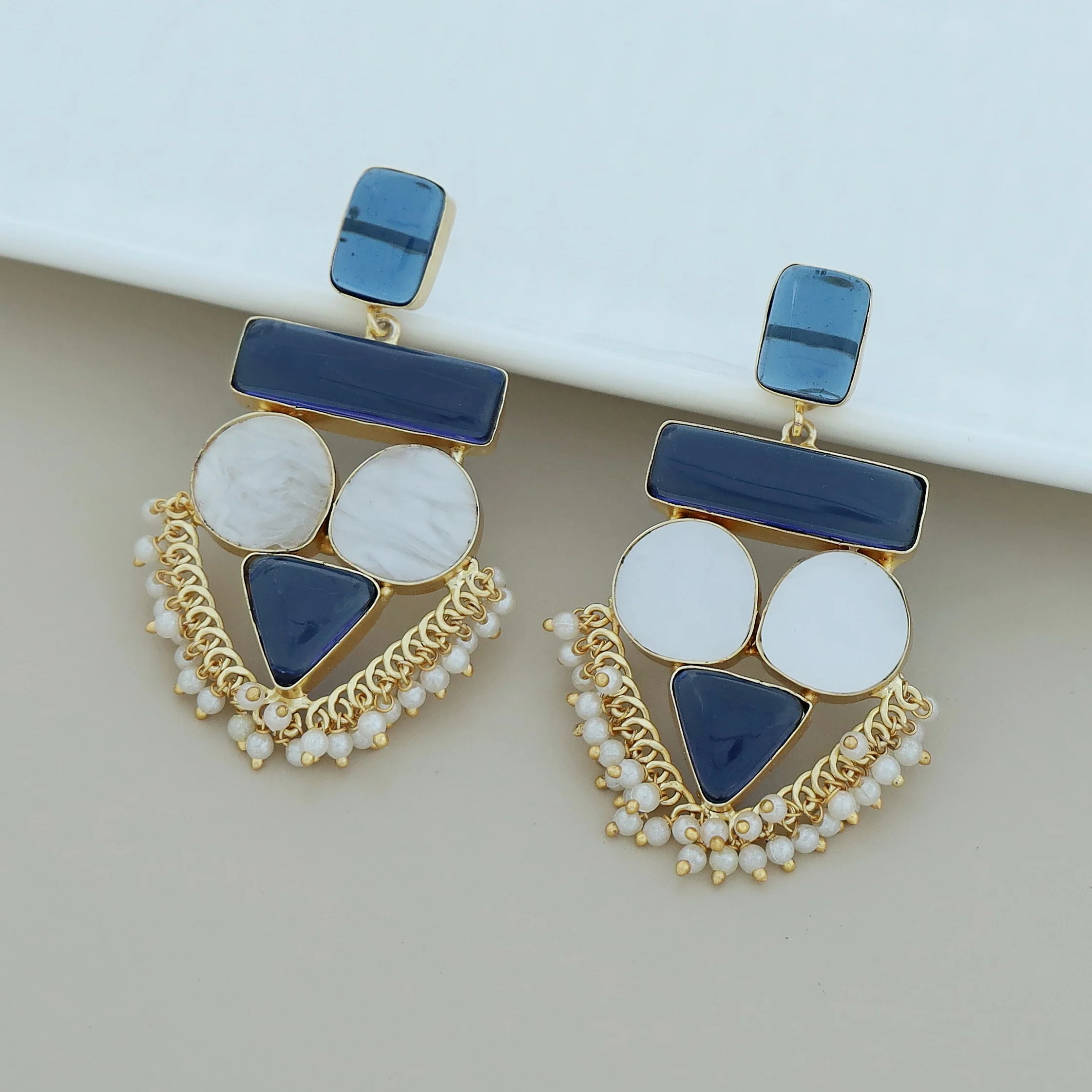 Elite Royal MOP Earring - Image 42