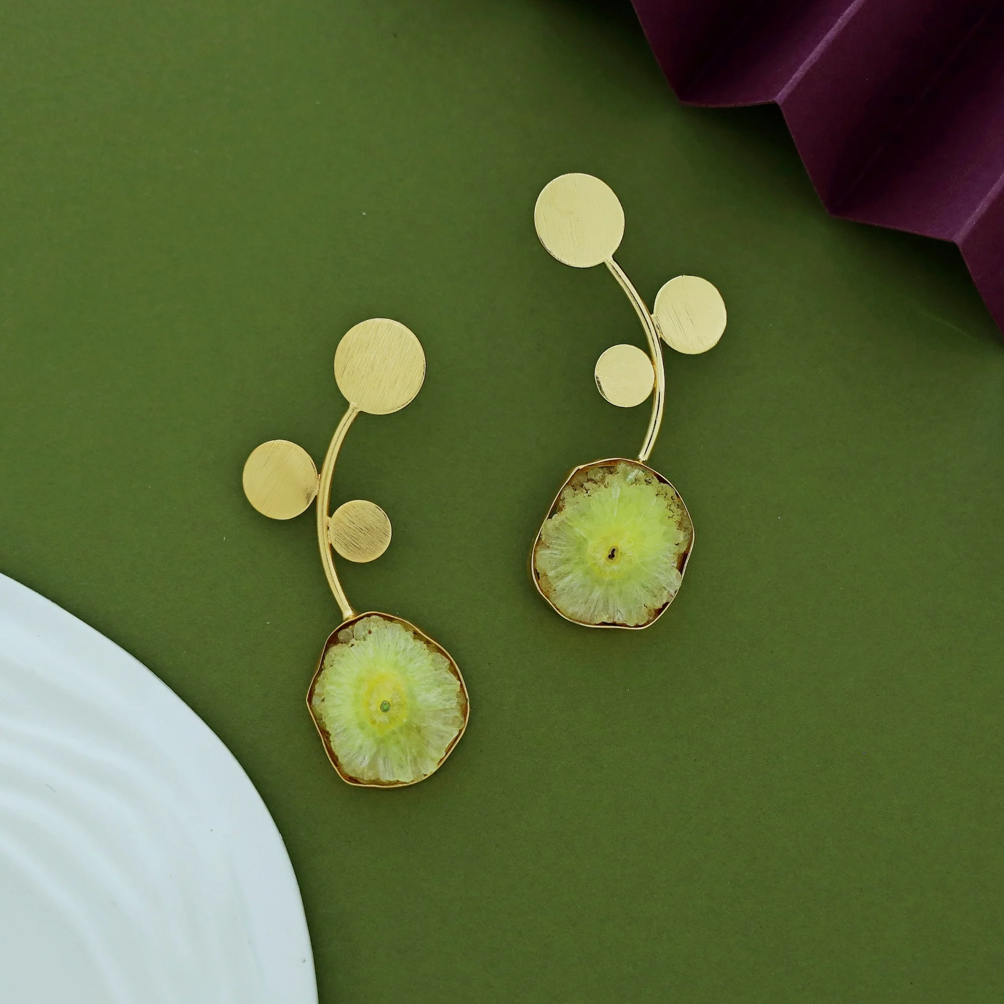Ella Textured Tri Circle Leaf Agate Earring - Image 17