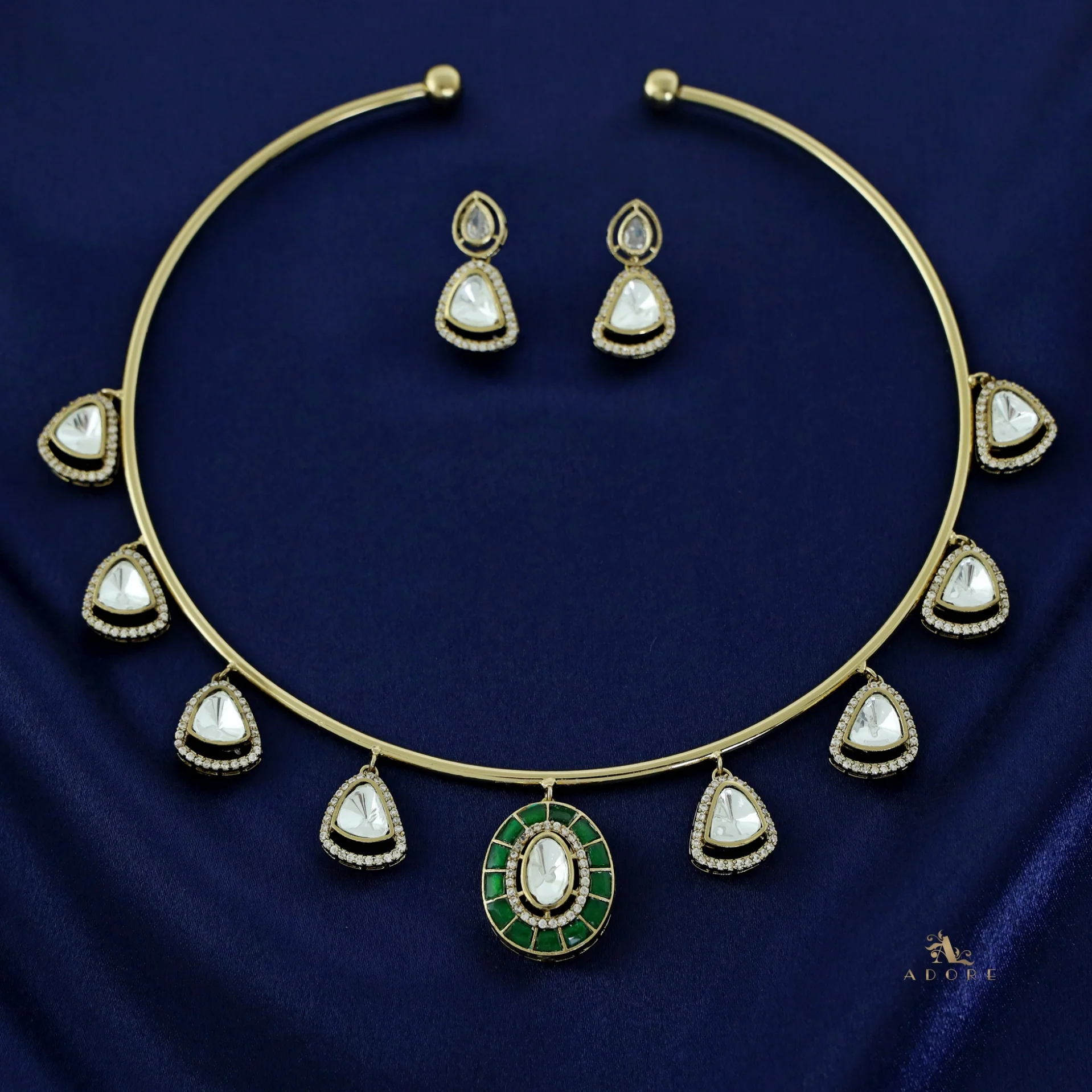 Elliey Oval Jadau kundan Stone Neck Cuff With Earring - Image 3