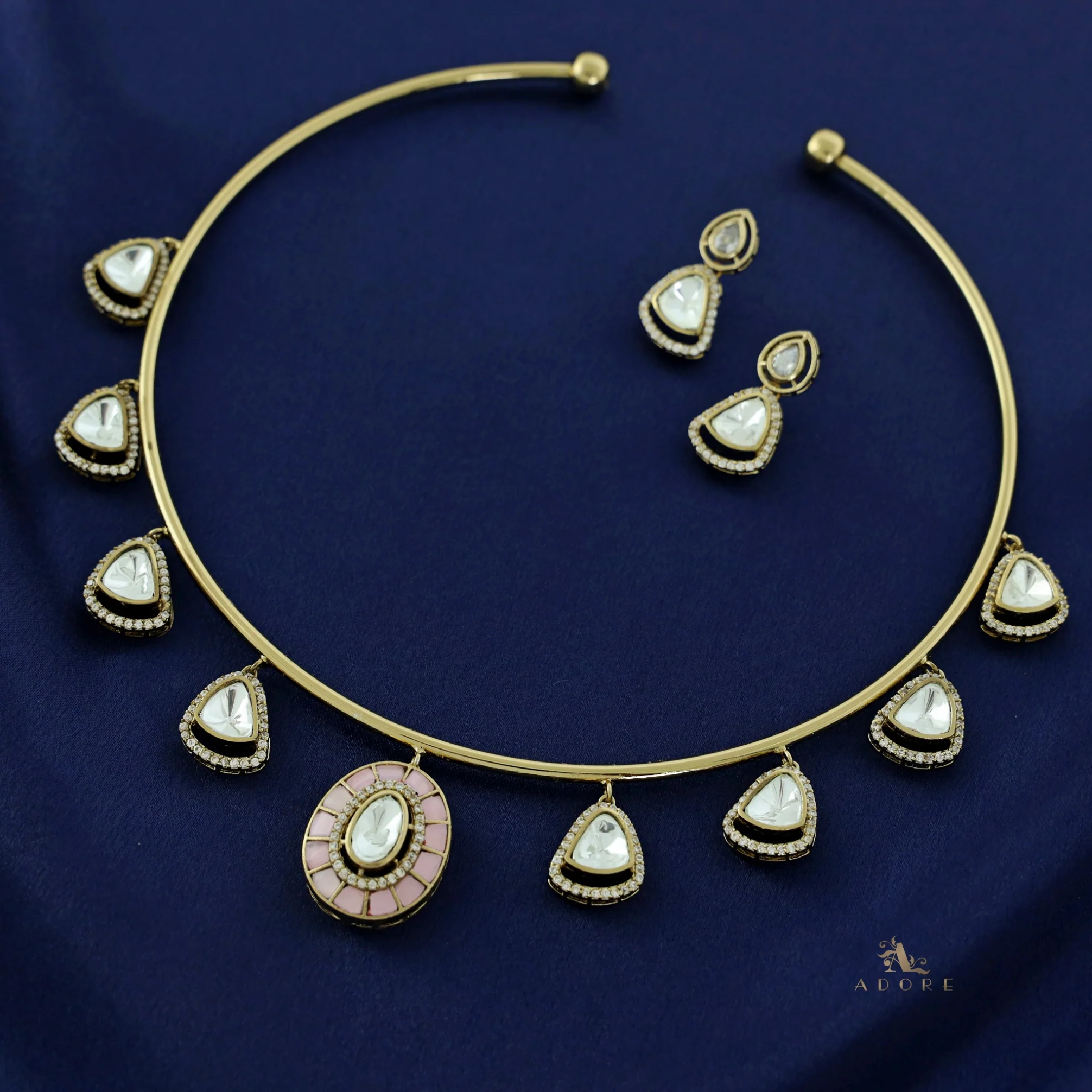 Elliey Oval Jadau kundan Stone Neck Cuff With Earring - Image 7