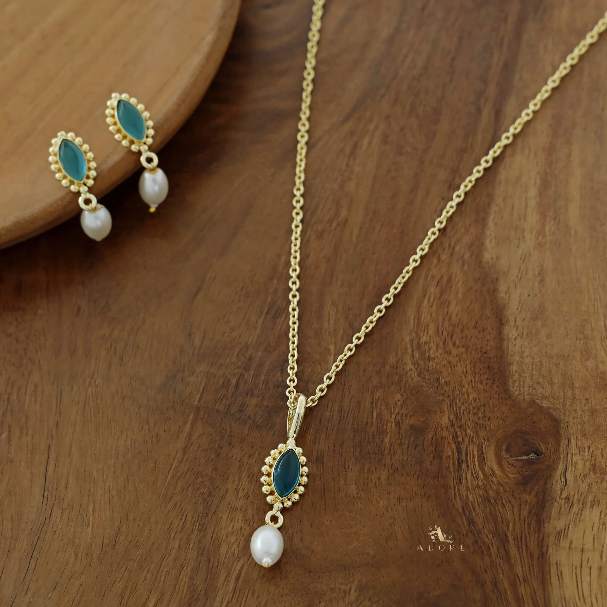 Eloise Glossy Stone Pearl Neckpiece With Earring - Image 3