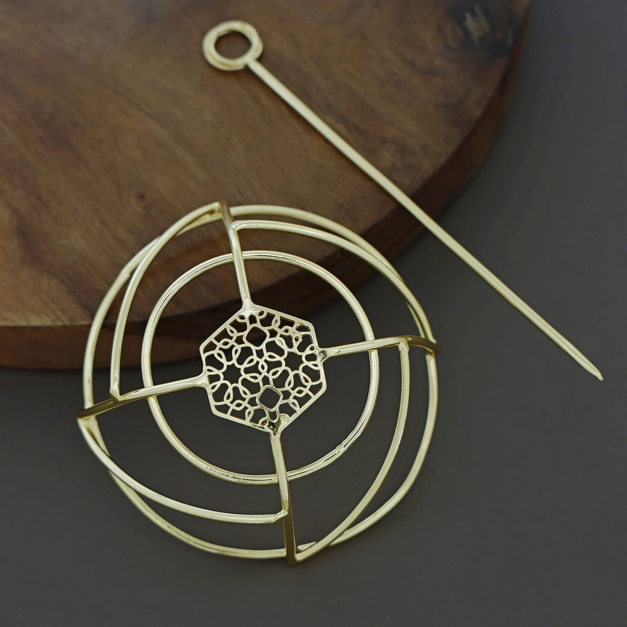 Emerie Golden Hair Bun Cage With Stick - Image 11