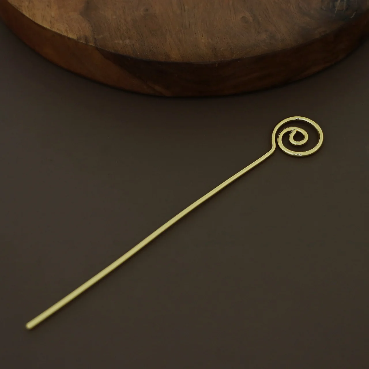 Emerie Golden Hair Bun Cage With Stick - Image 15