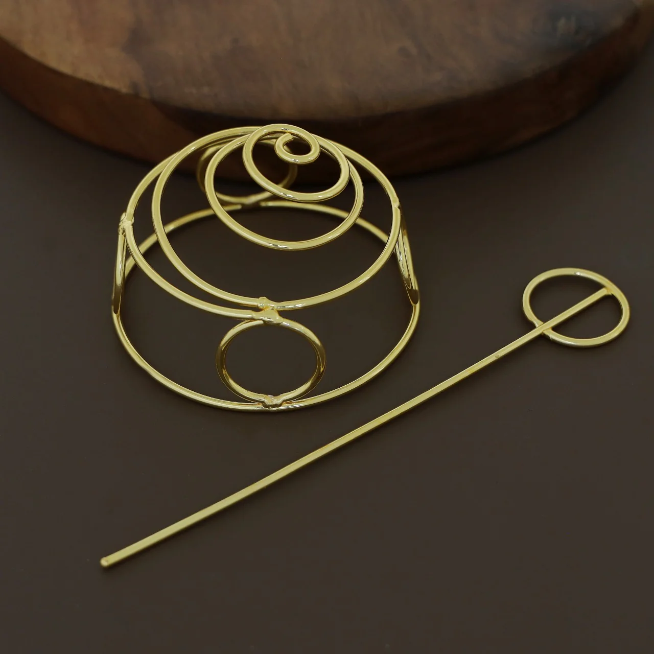 Emerie Golden Hair Bun Cage With Stick - Image 4