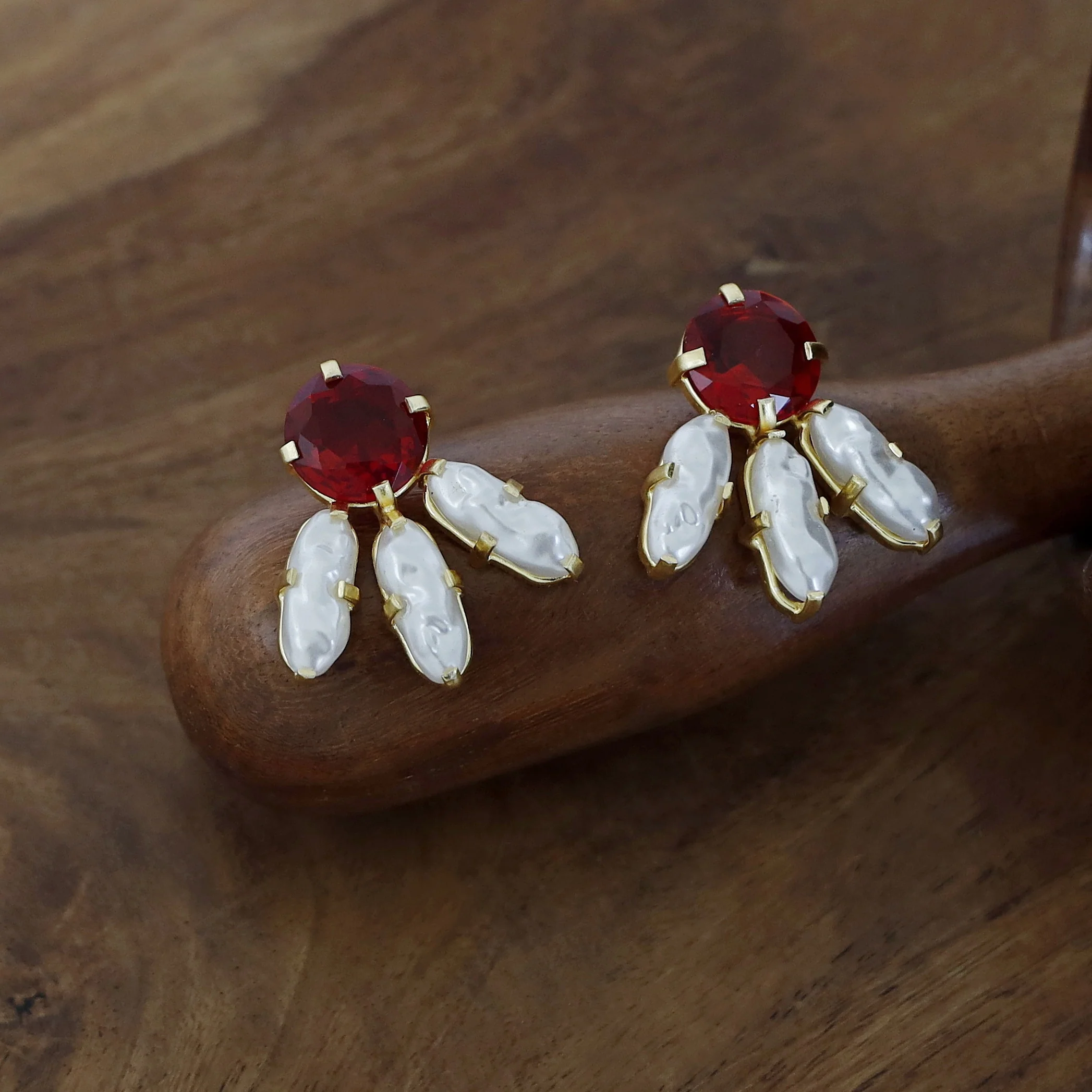 Emery Glossy Circle And Tri Baroque Earring - Image 7