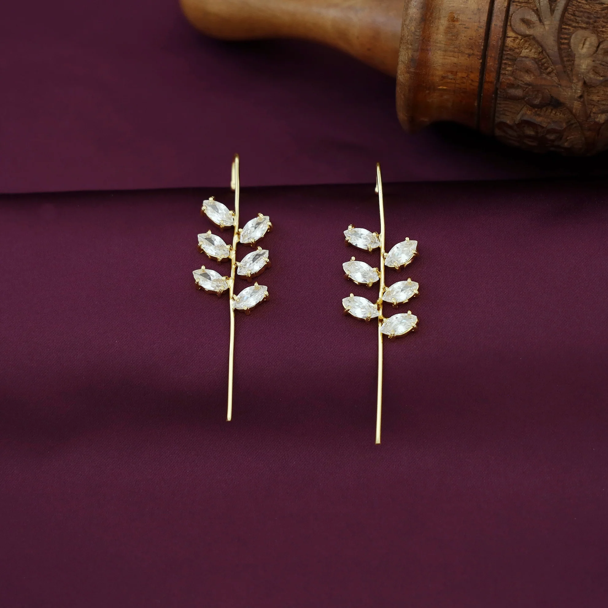 Emmerin Leafy Claw Ear-Cuff ( Set Of 2 ) - Image 2