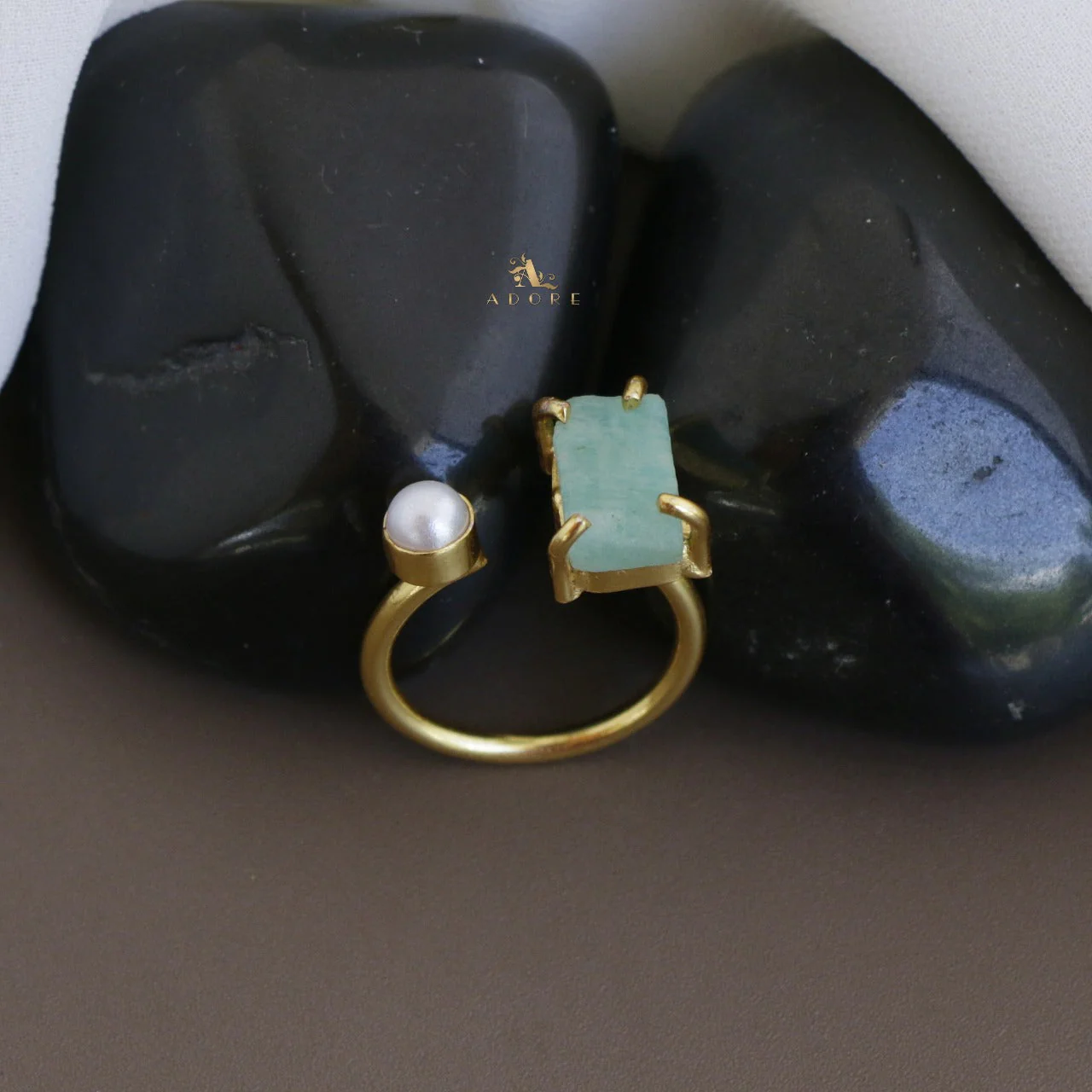 Ena Raw Stone Ring - Image 15