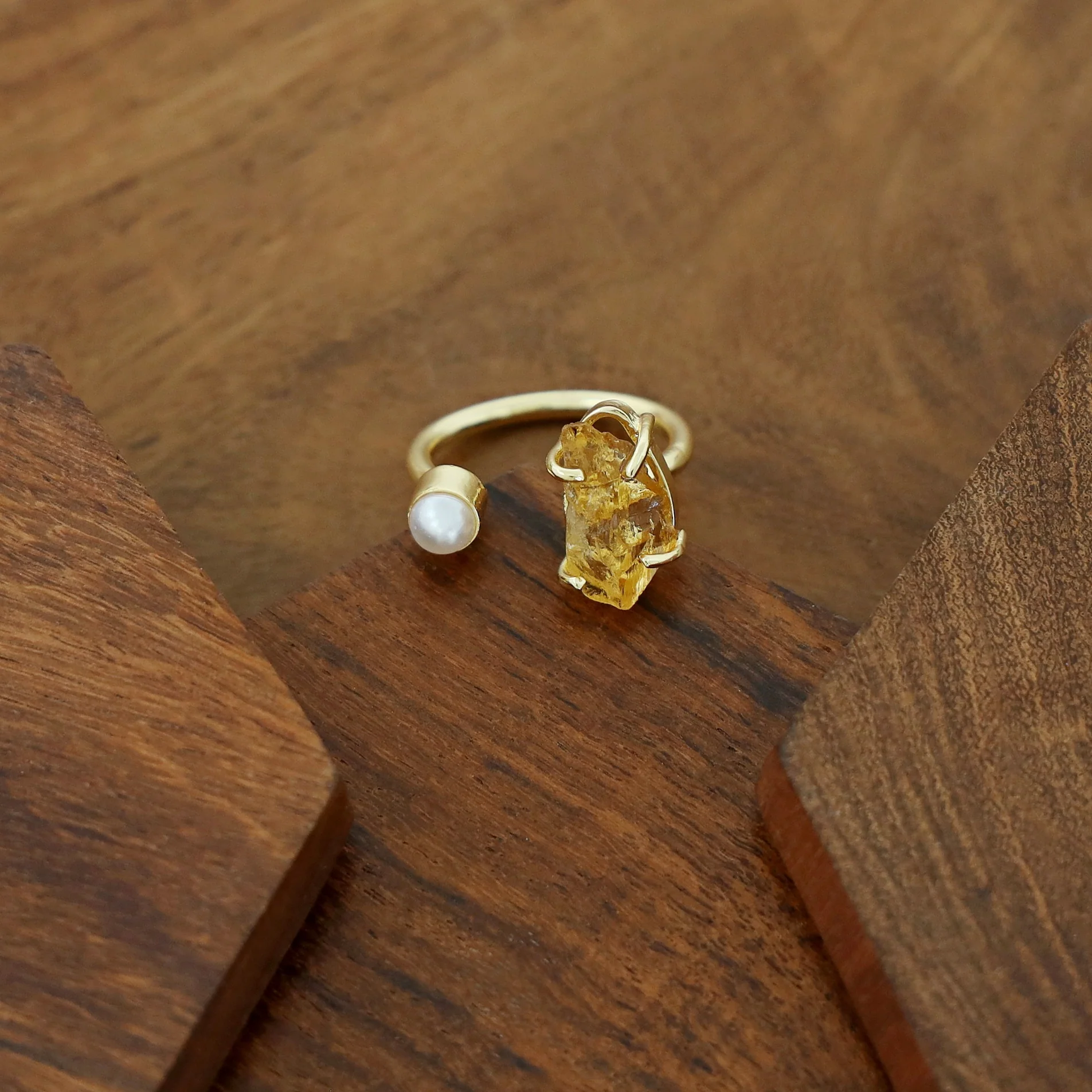 Ena Raw Stone Ring - Image 3