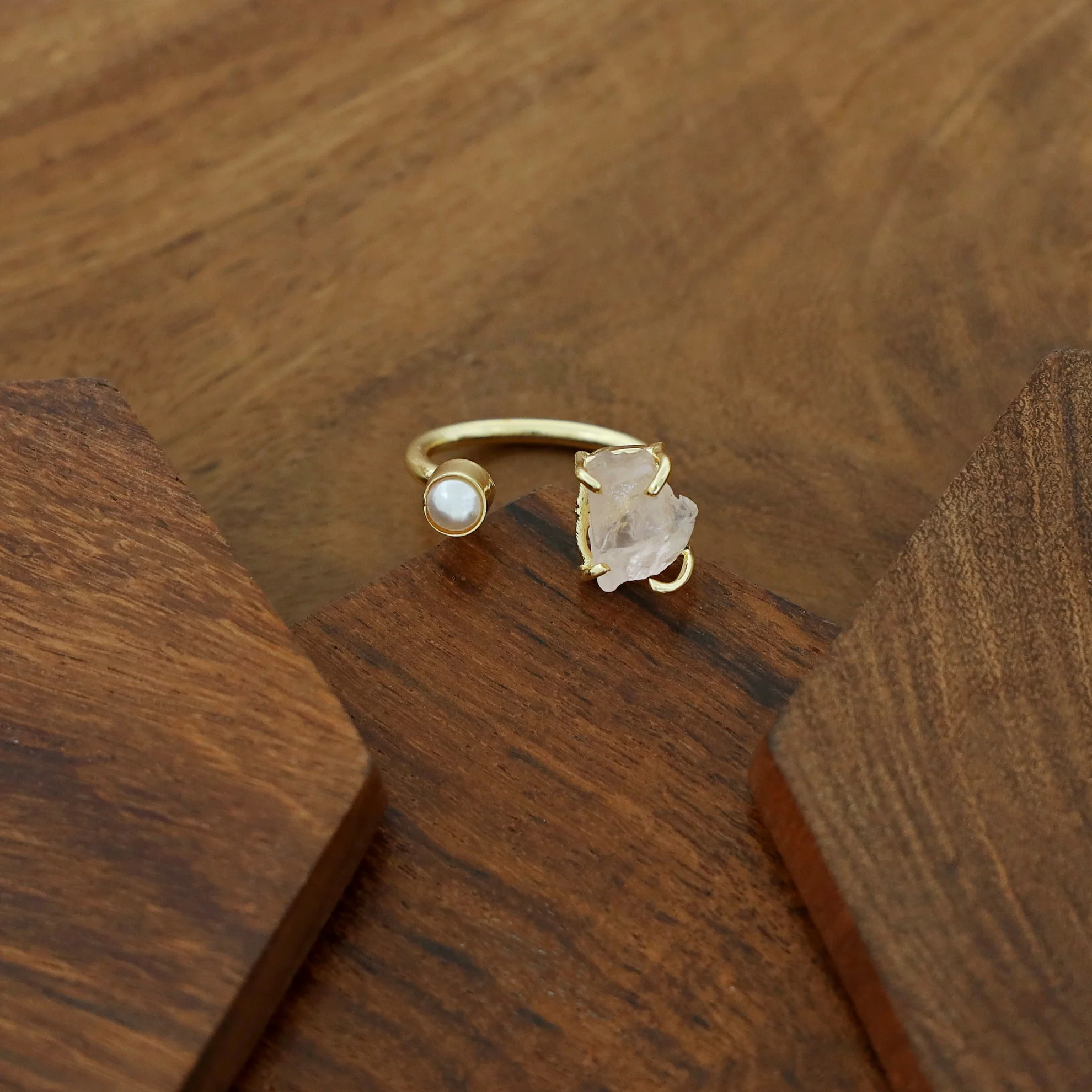 Ena Raw Stone Ring - Image 5