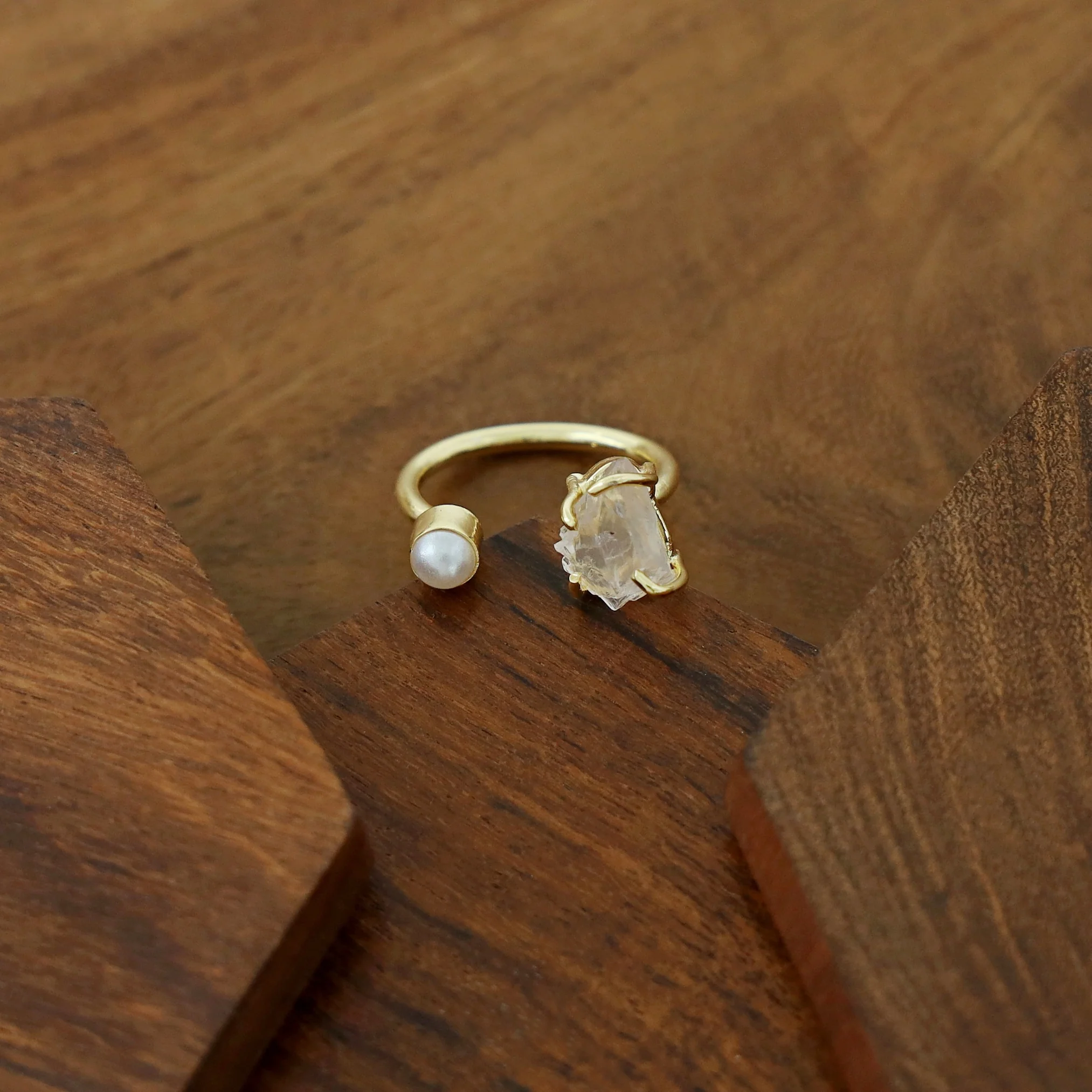 Ena Raw Stone Ring - Image 8