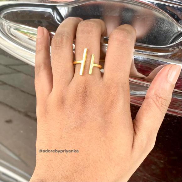 Erisha 2 Line Golden Ring - Image 3