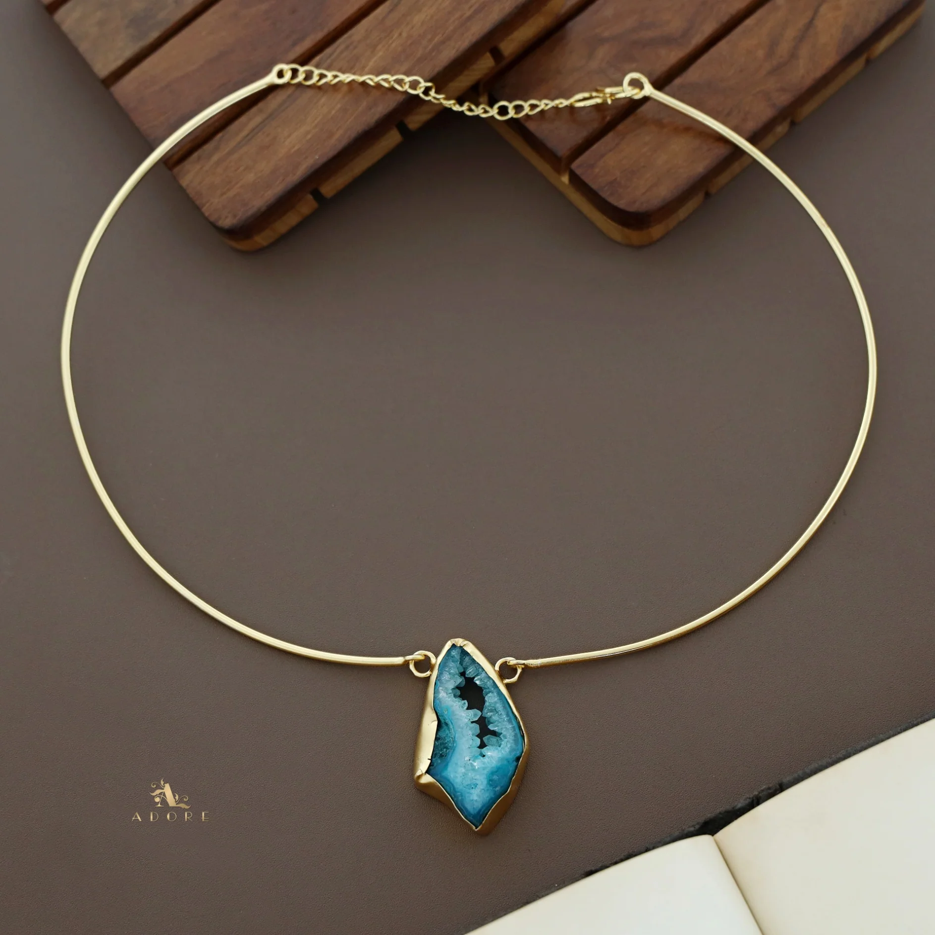 Esperenza Agate Neck Cuff - Image 15