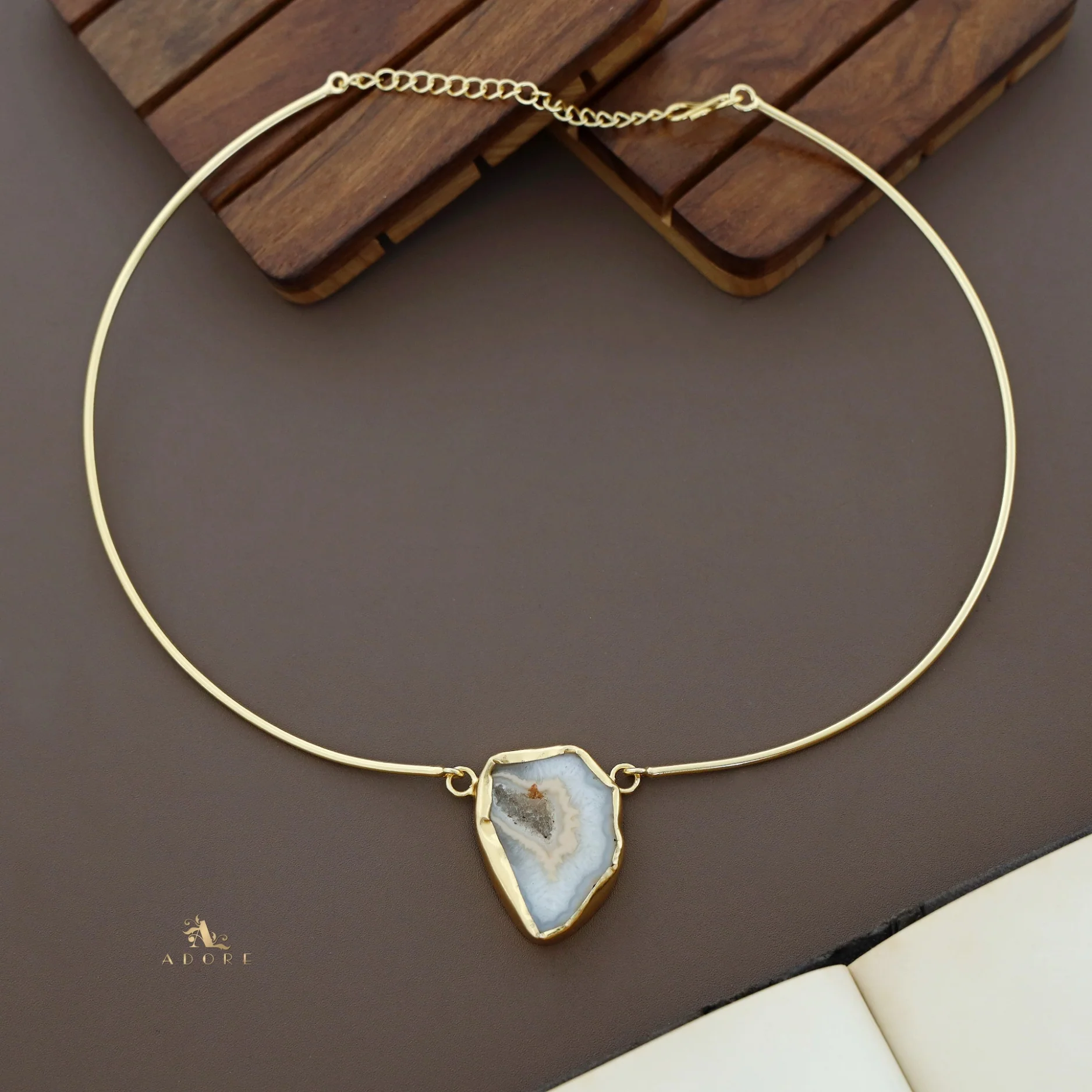 Esperenza Agate Neck Cuff - Image 16