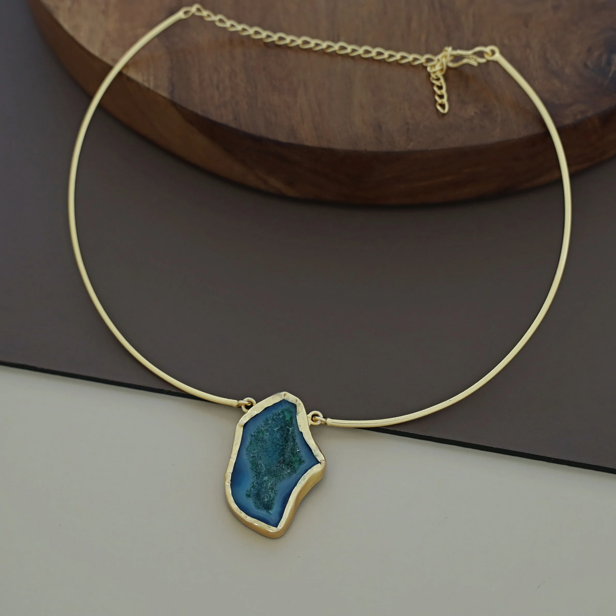 Esperenza Agate Neck Cuff - Image 21