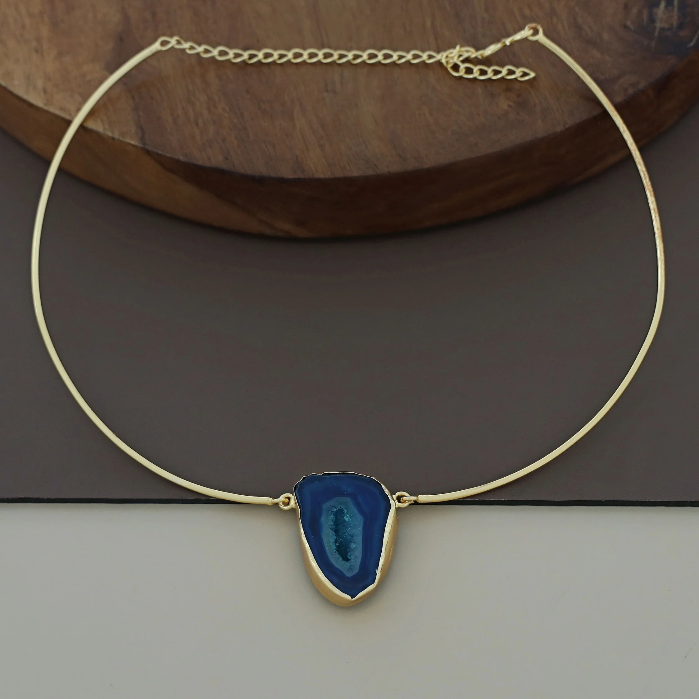 Esperenza Agate Neck Cuff - Image 26
