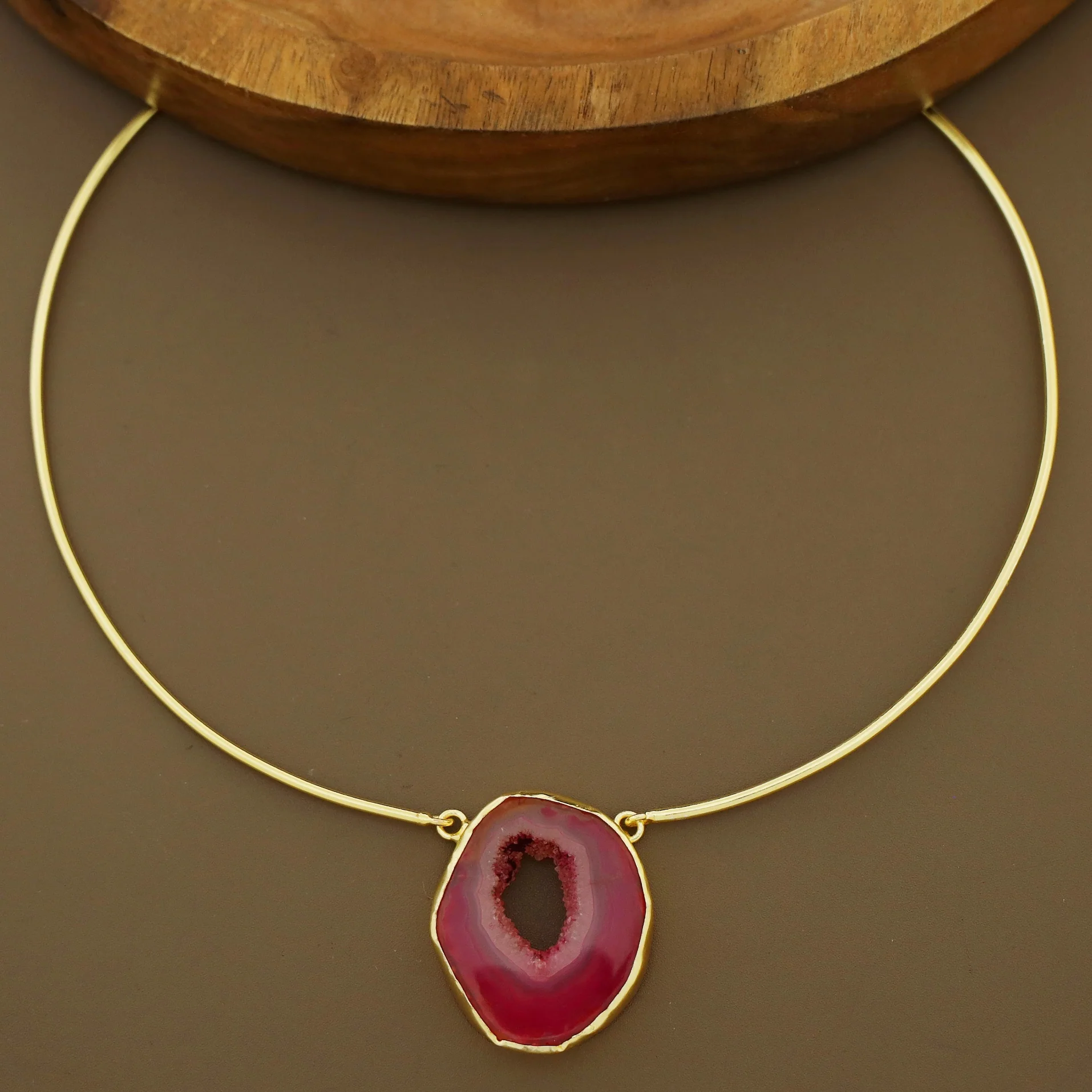 Esperenza Agate Neck Cuff - Image 32