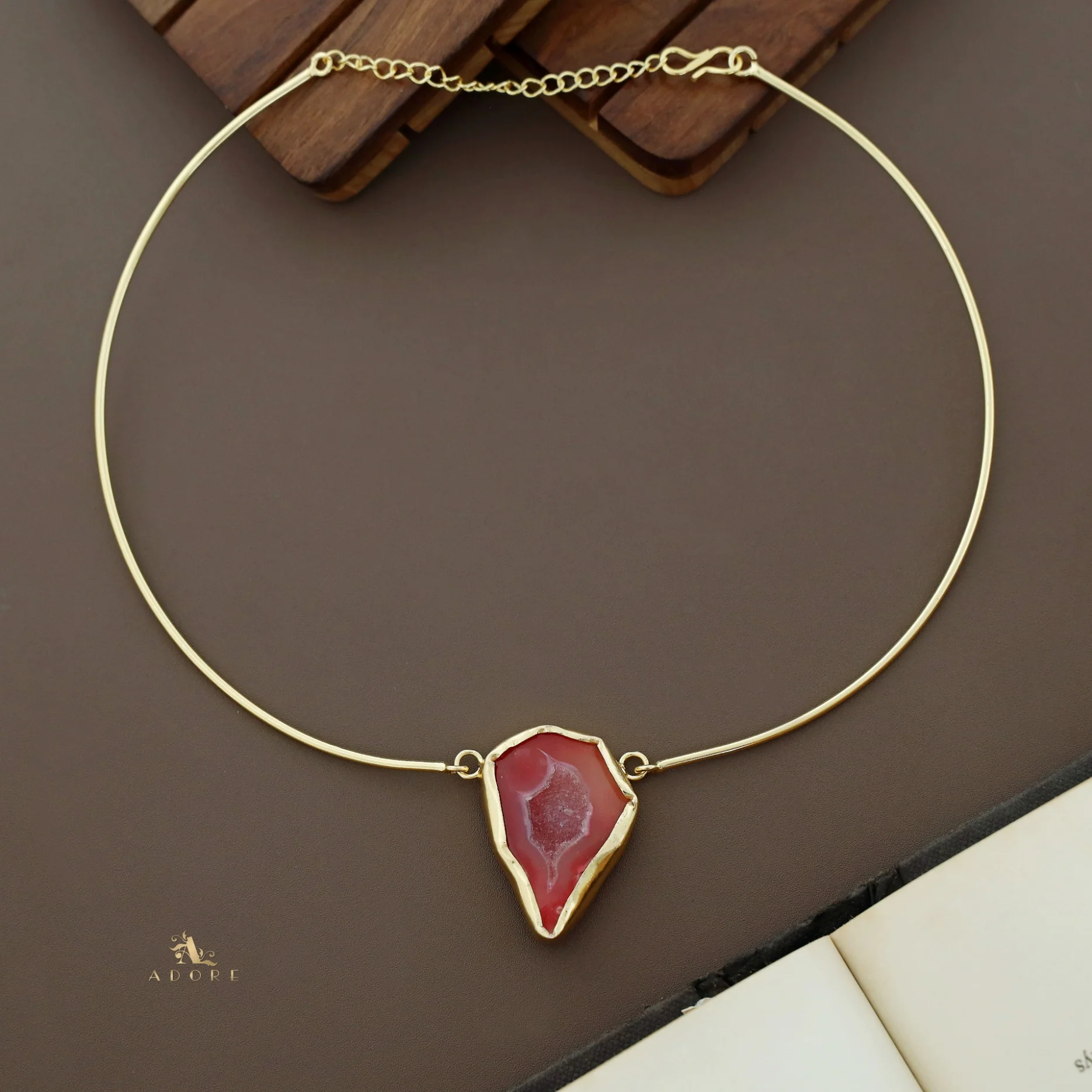 Esperenza Agate Neck Cuff - Image 7