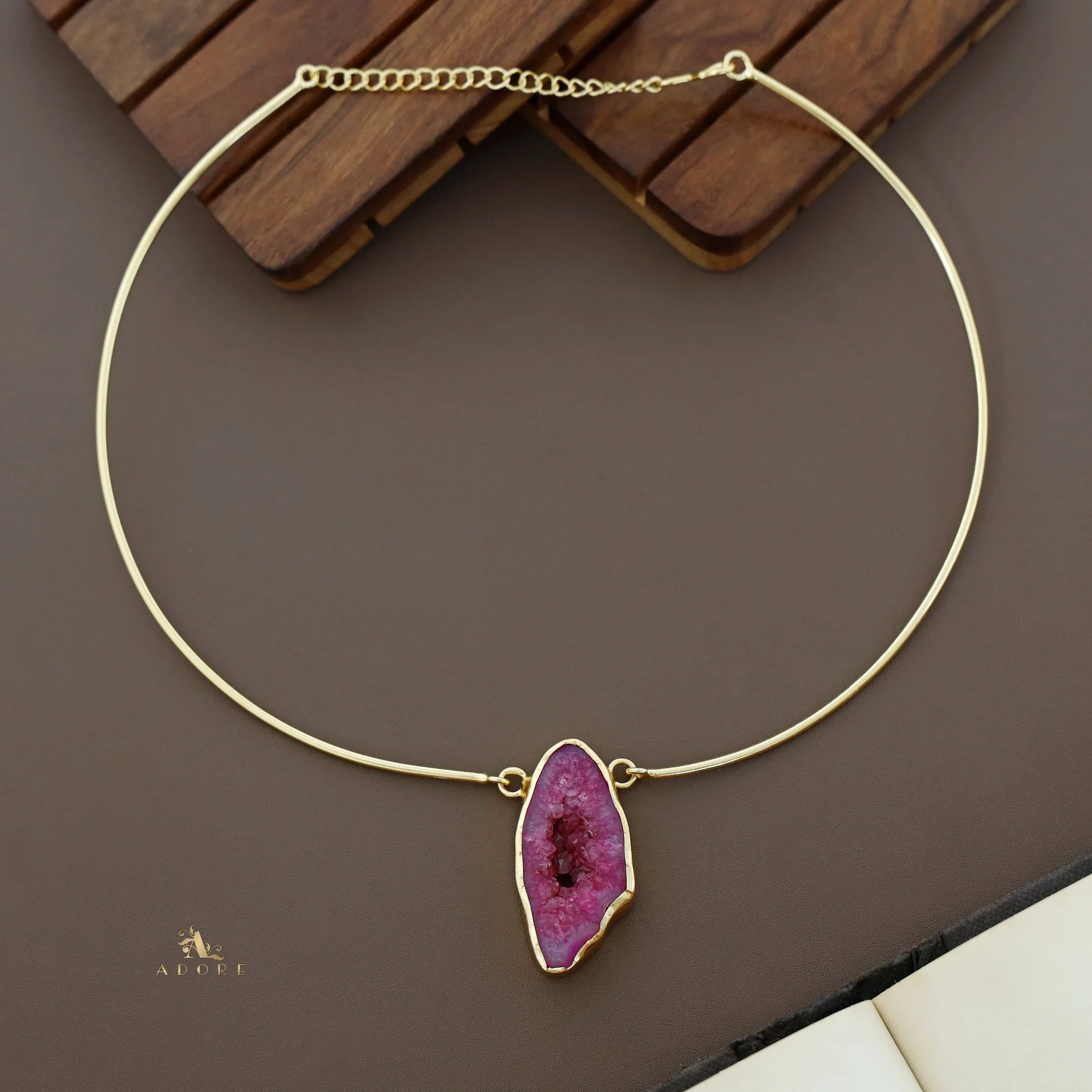 Esperenza Agate Neck Cuff - Image 8