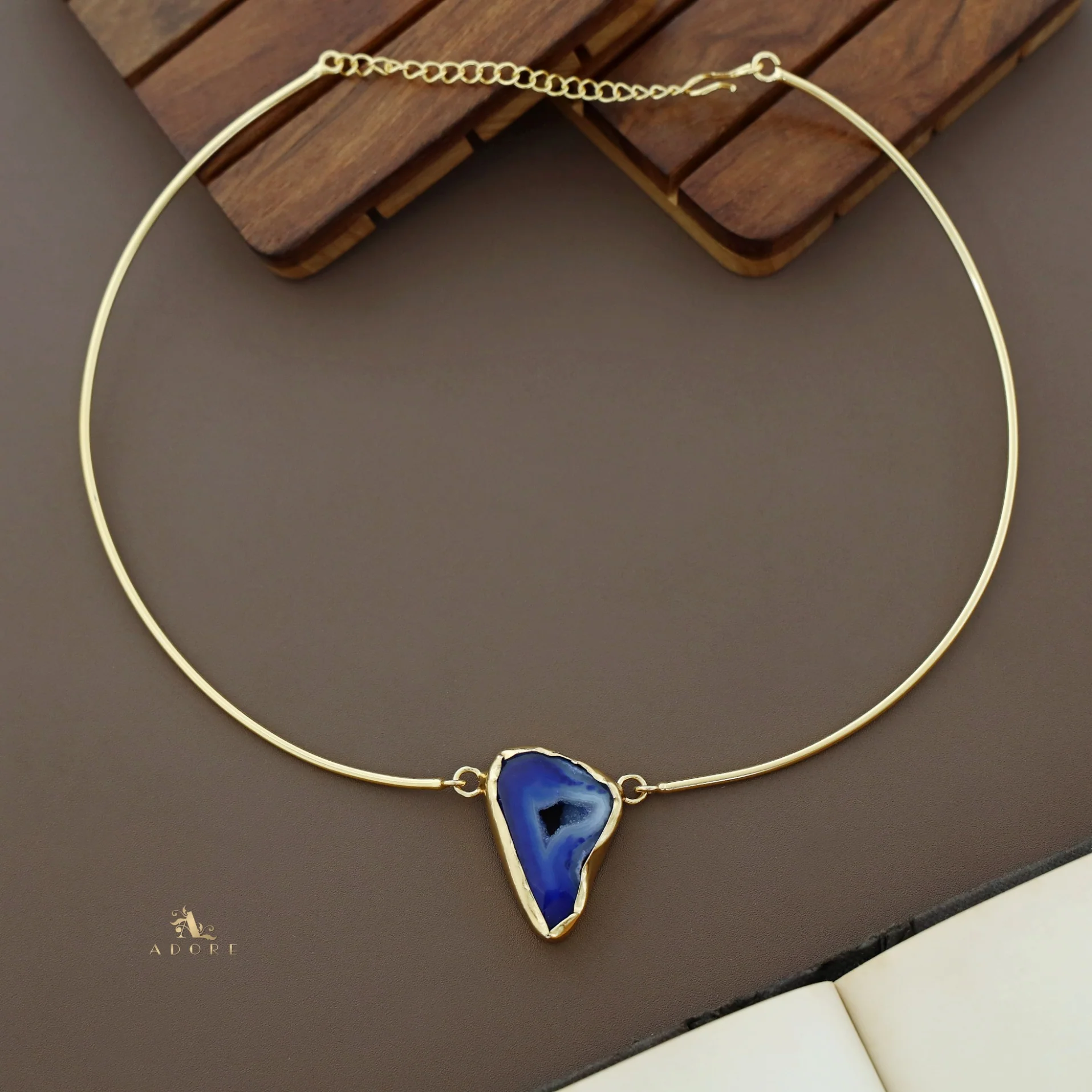 Esperenza Agate Neck Cuff - Image 9