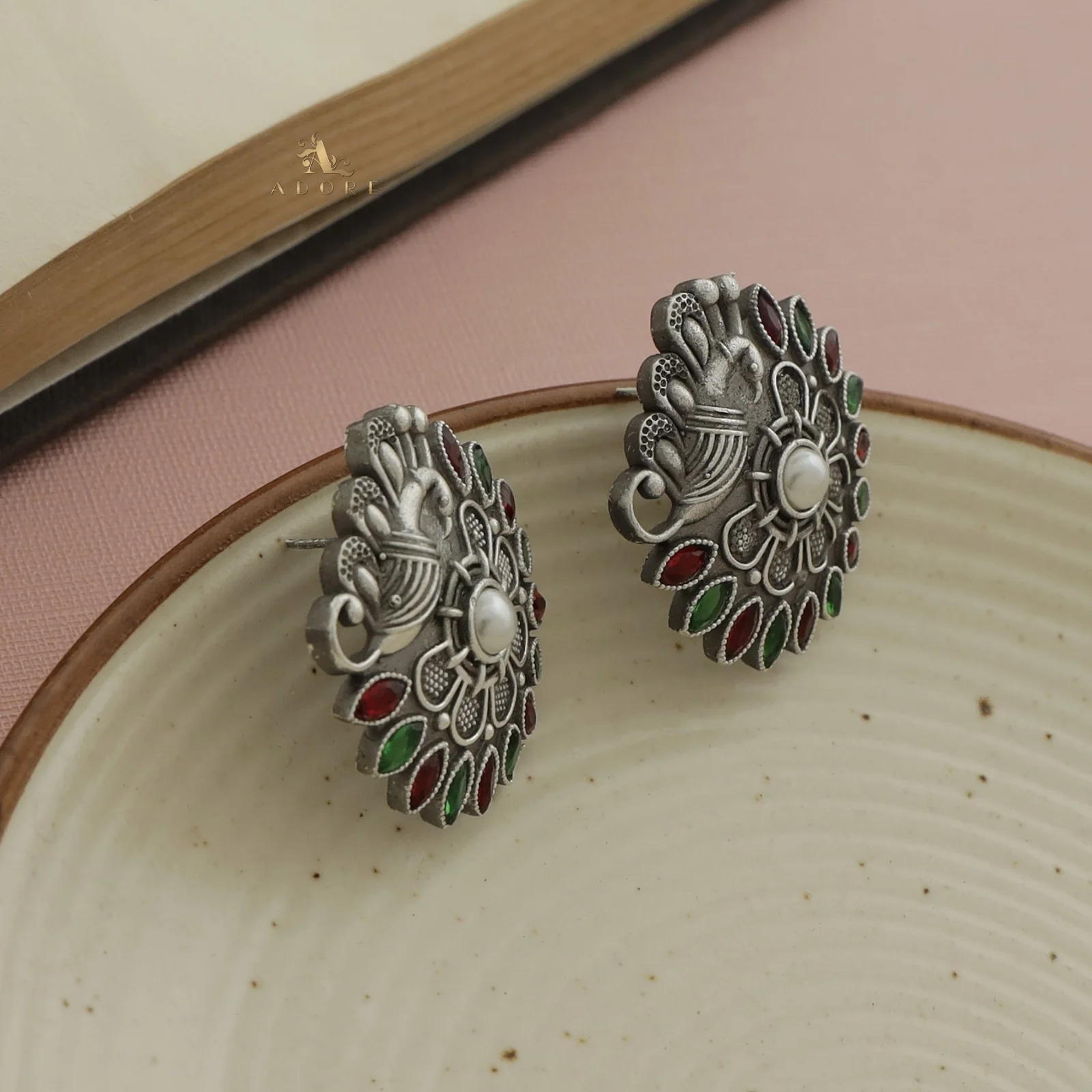 Etva Pearly Flower Bird Earring - Image 12