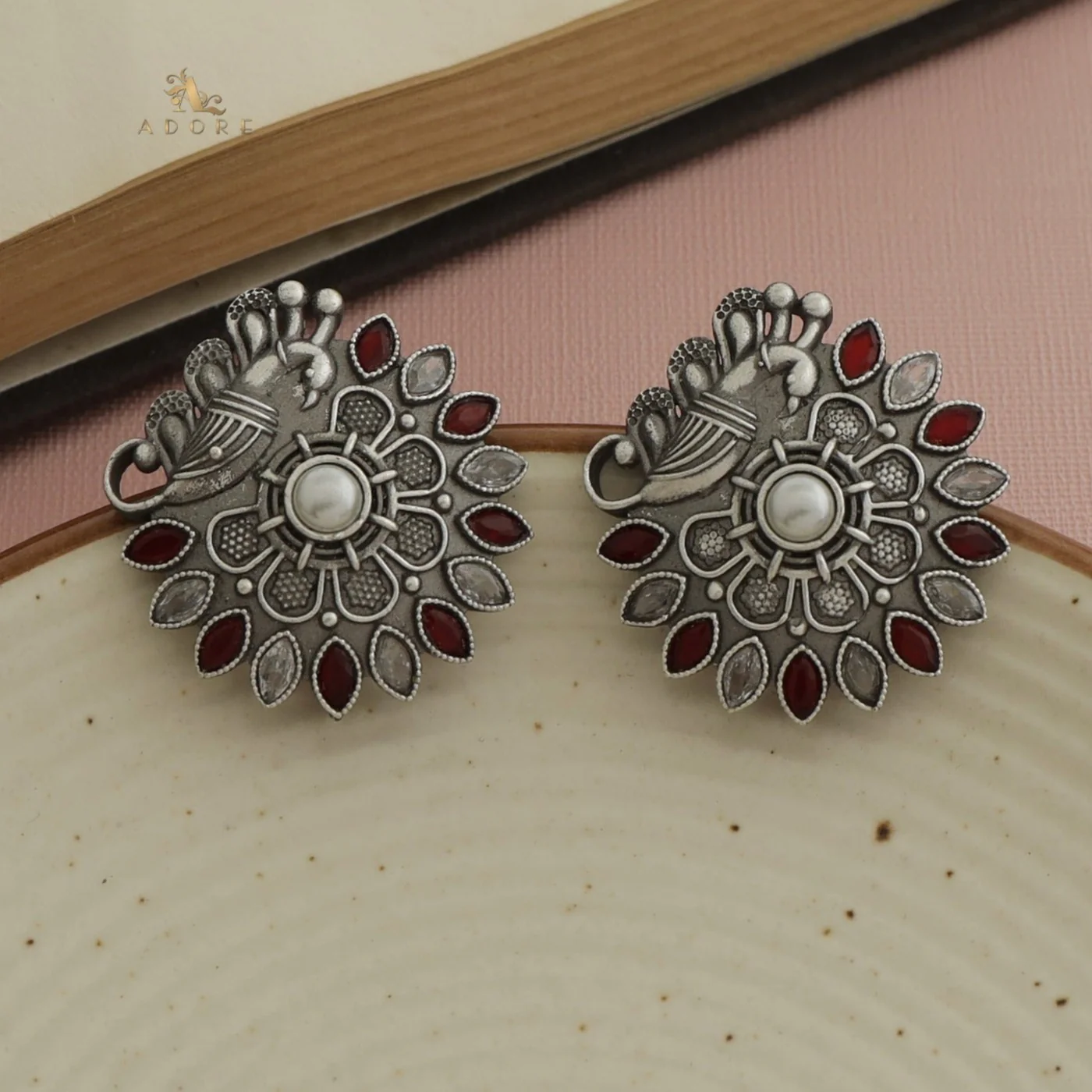Etva Pearly Flower Bird Earring - Image 6