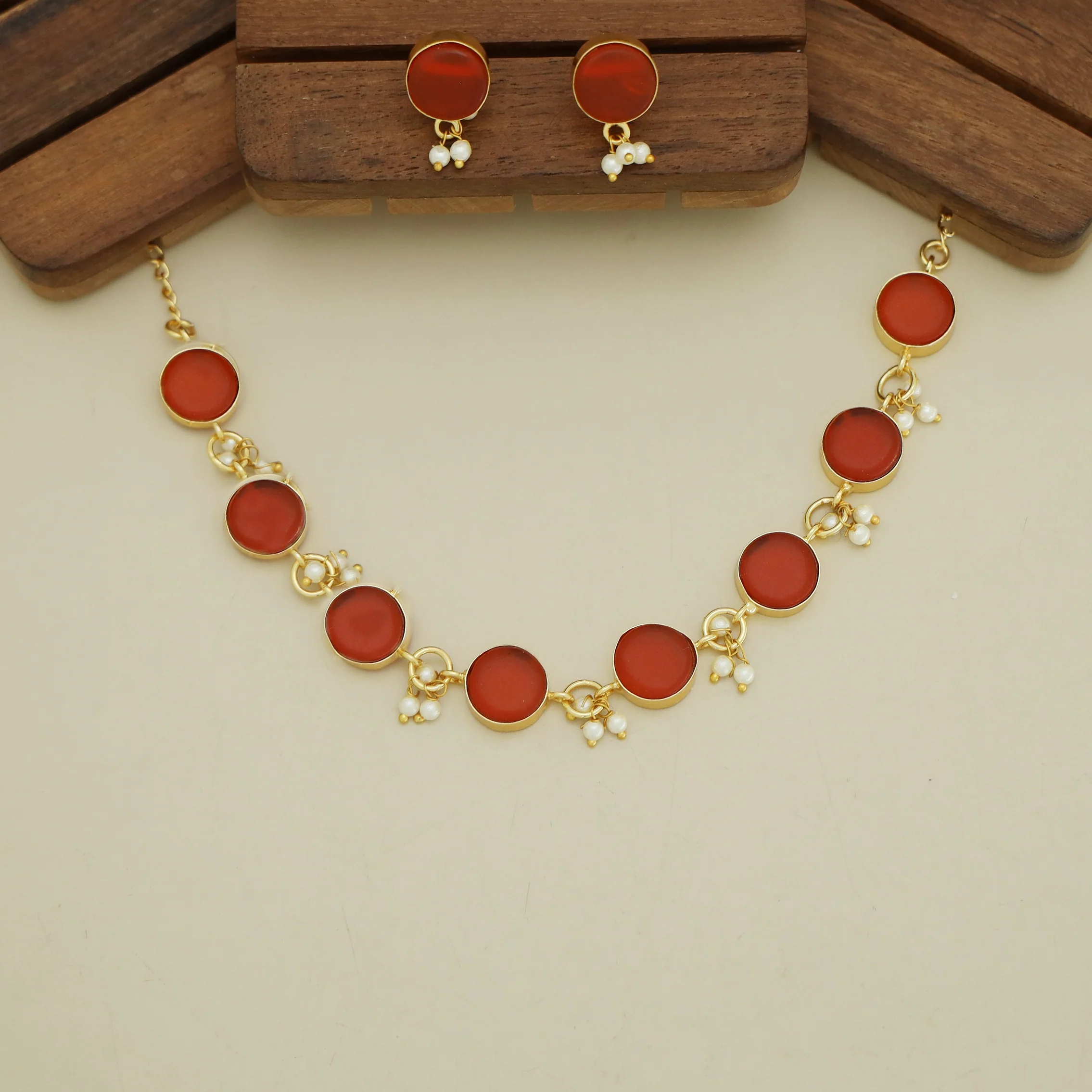 Eudor Round Raw Stone Pearl Short Neckpiece/Choker With Earring - Image 10