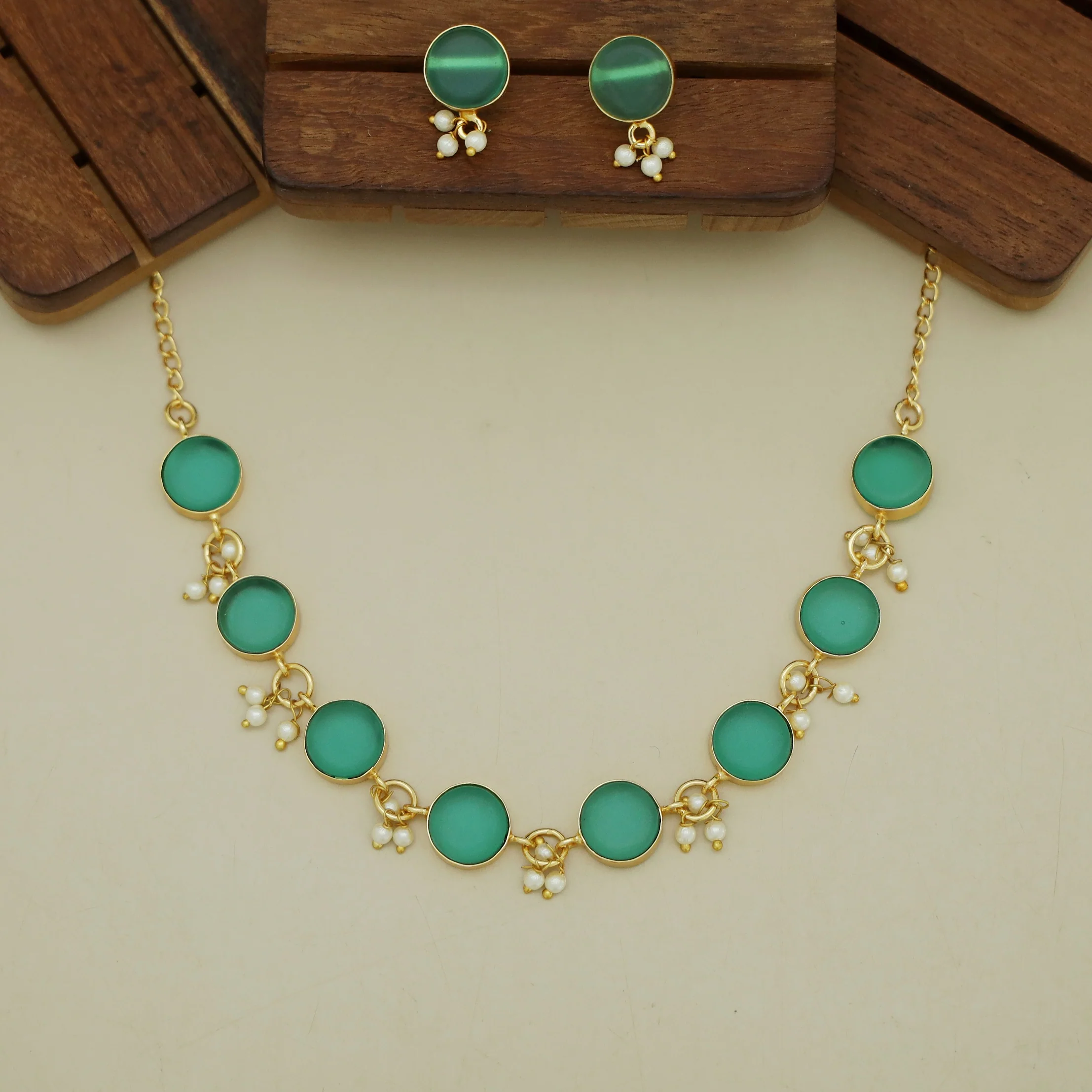 Eudor Round Raw Stone Pearl Short Neckpiece/Choker With Earring - Image 12