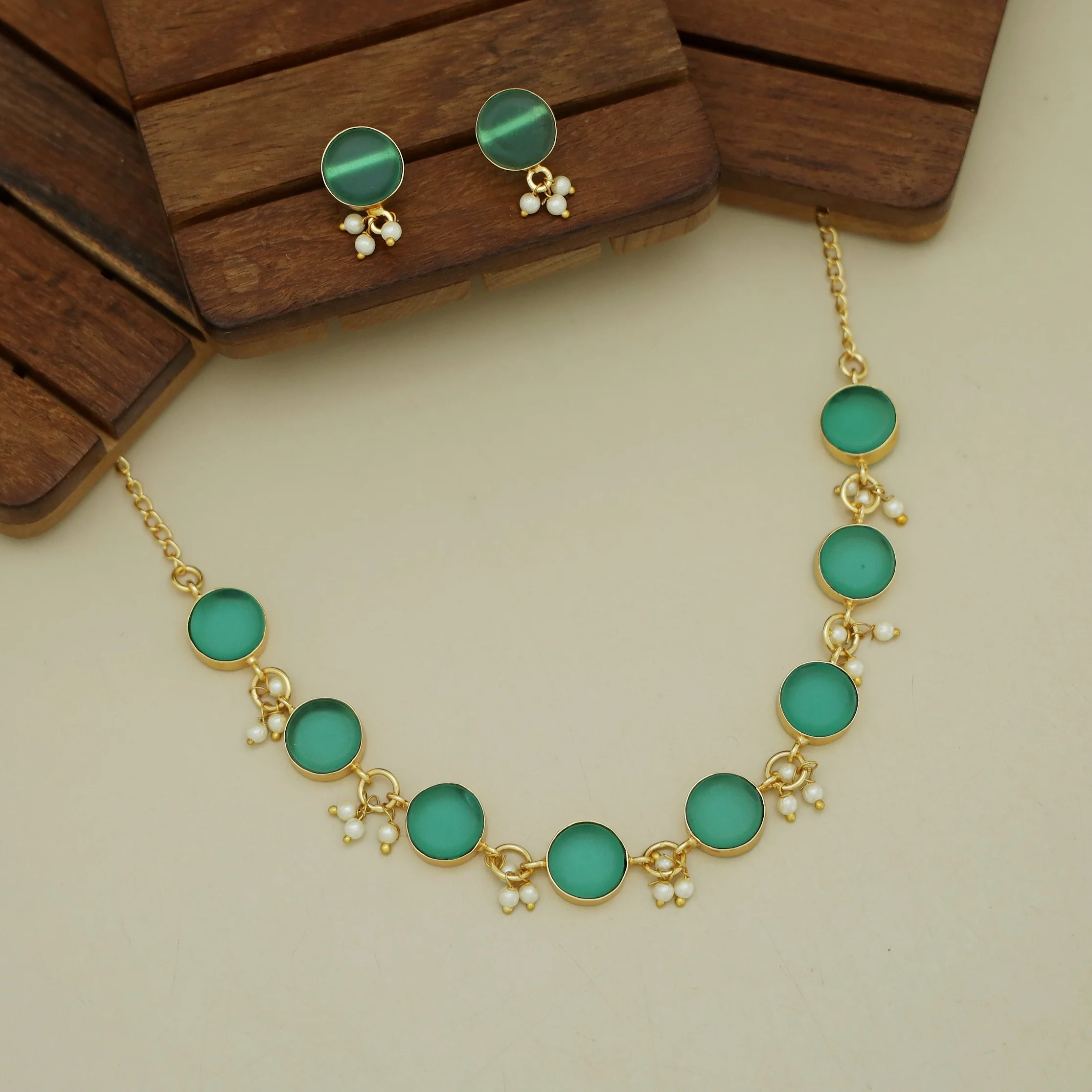 Eudor Round Raw Stone Pearl Short Neckpiece/Choker With Earring - Image 13
