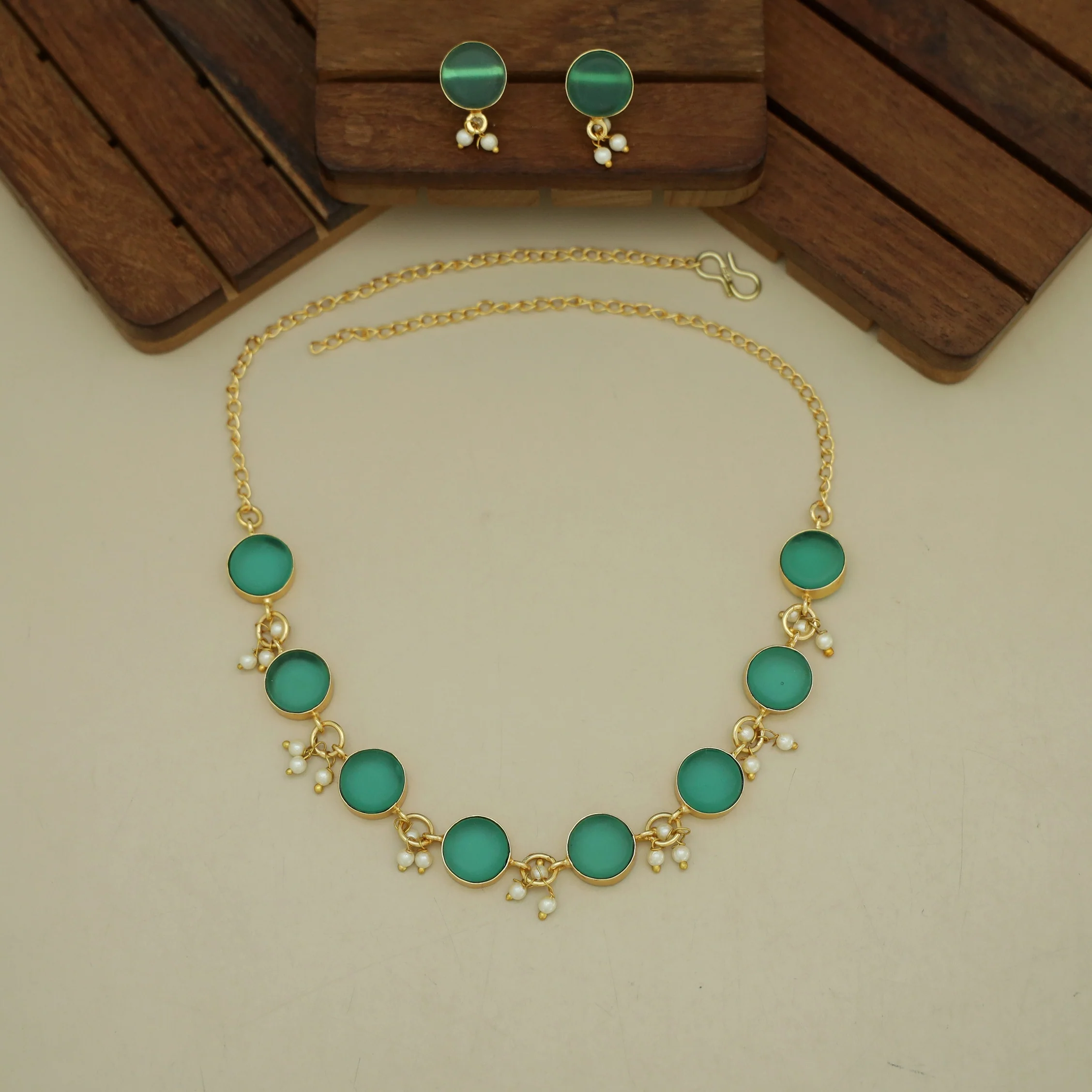 Eudor Round Raw Stone Pearl Short Neckpiece/Choker With Earring - Image 14