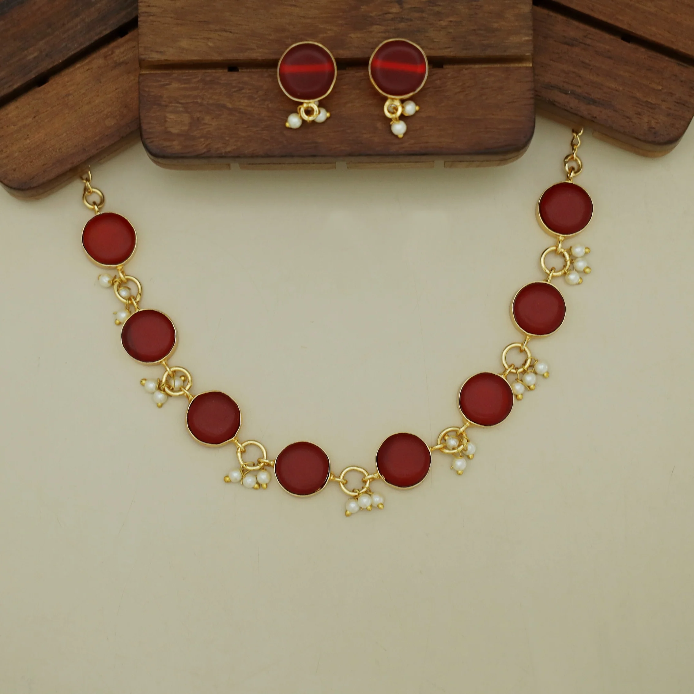 Eudor Round Raw Stone Pearl Short Neckpiece/Choker With Earring - Image 2