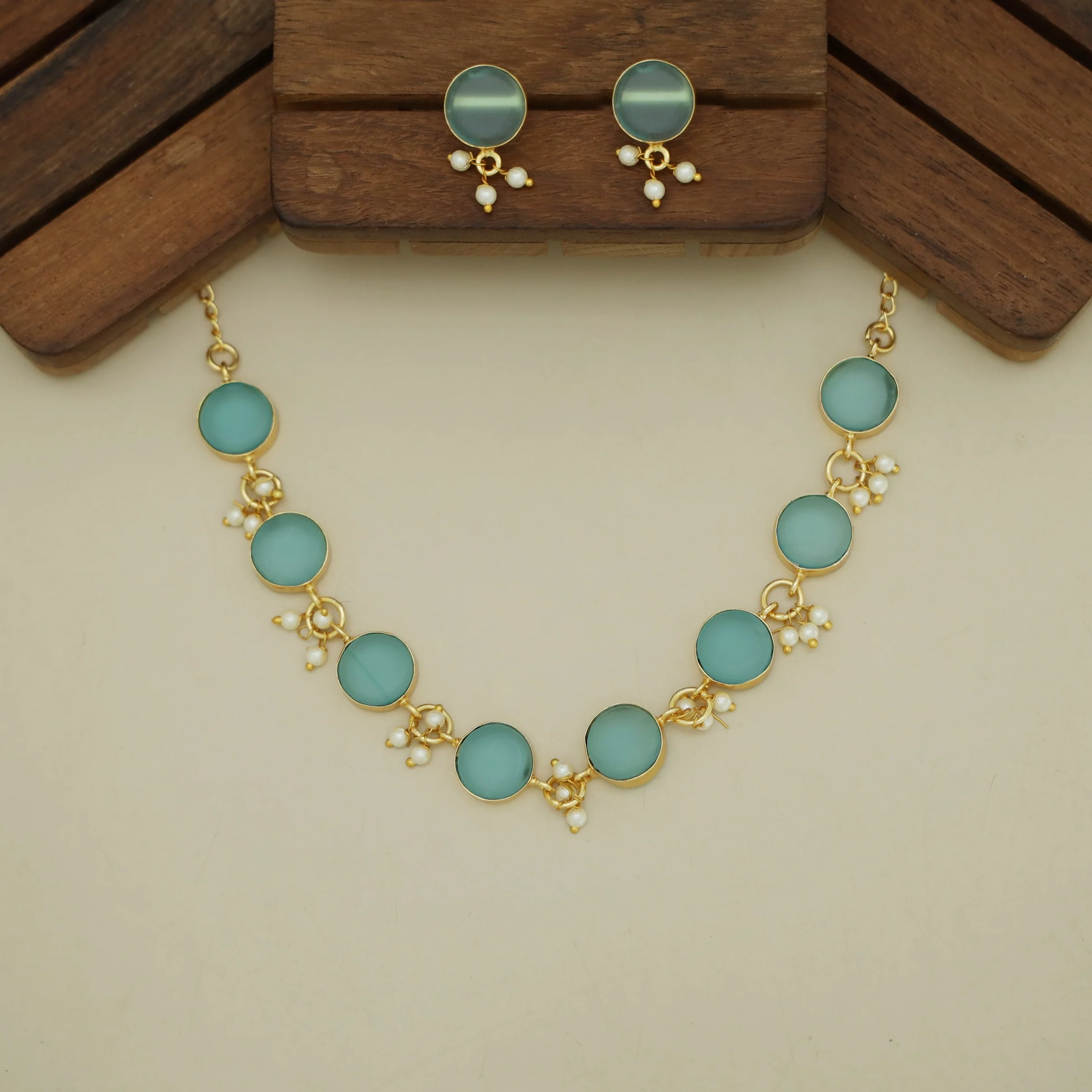 Eudor Round Raw Stone Pearl Short Neckpiece/Choker With Earring - Image 4