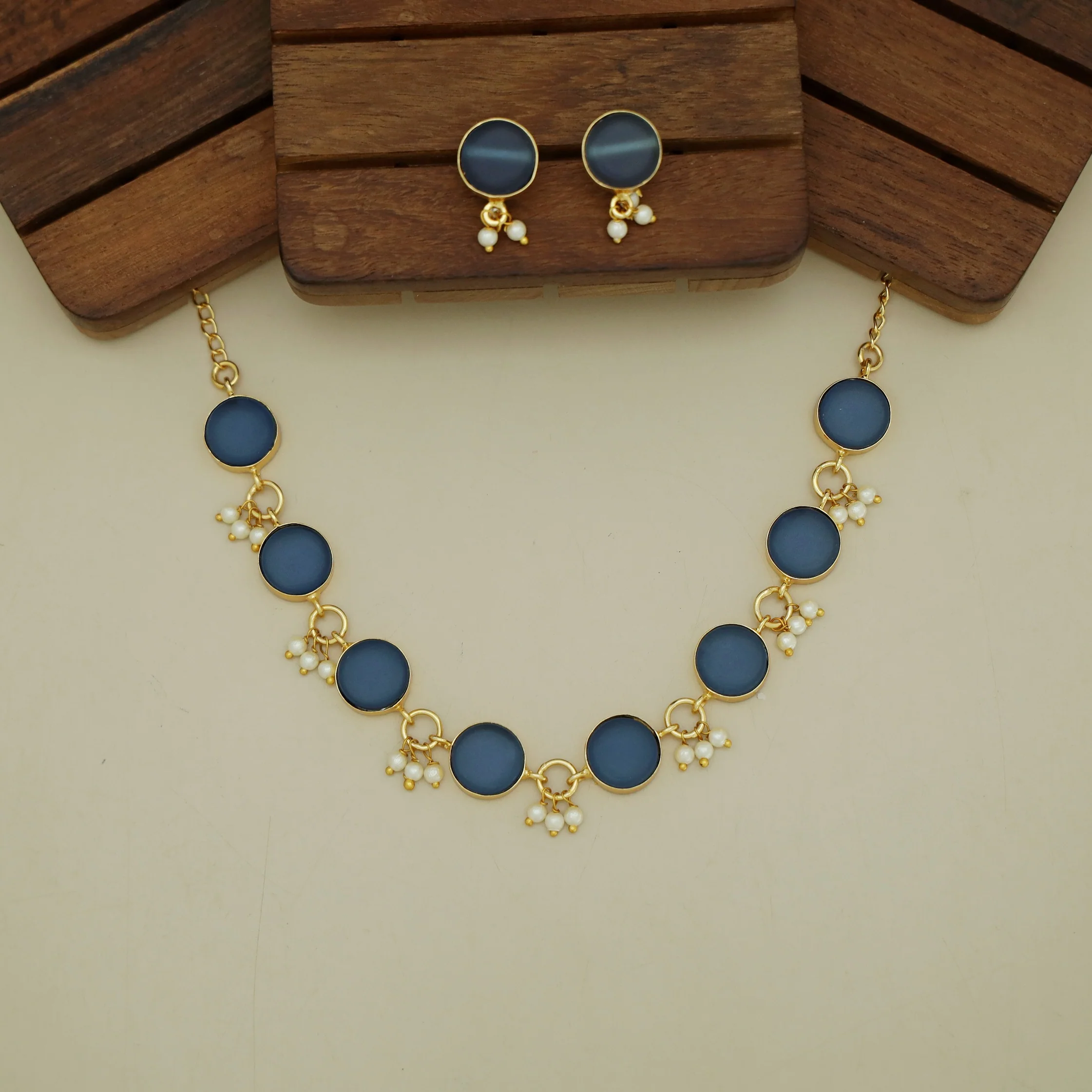 Eudor Round Raw Stone Pearl Short Neckpiece/Choker With Earring - Image 5