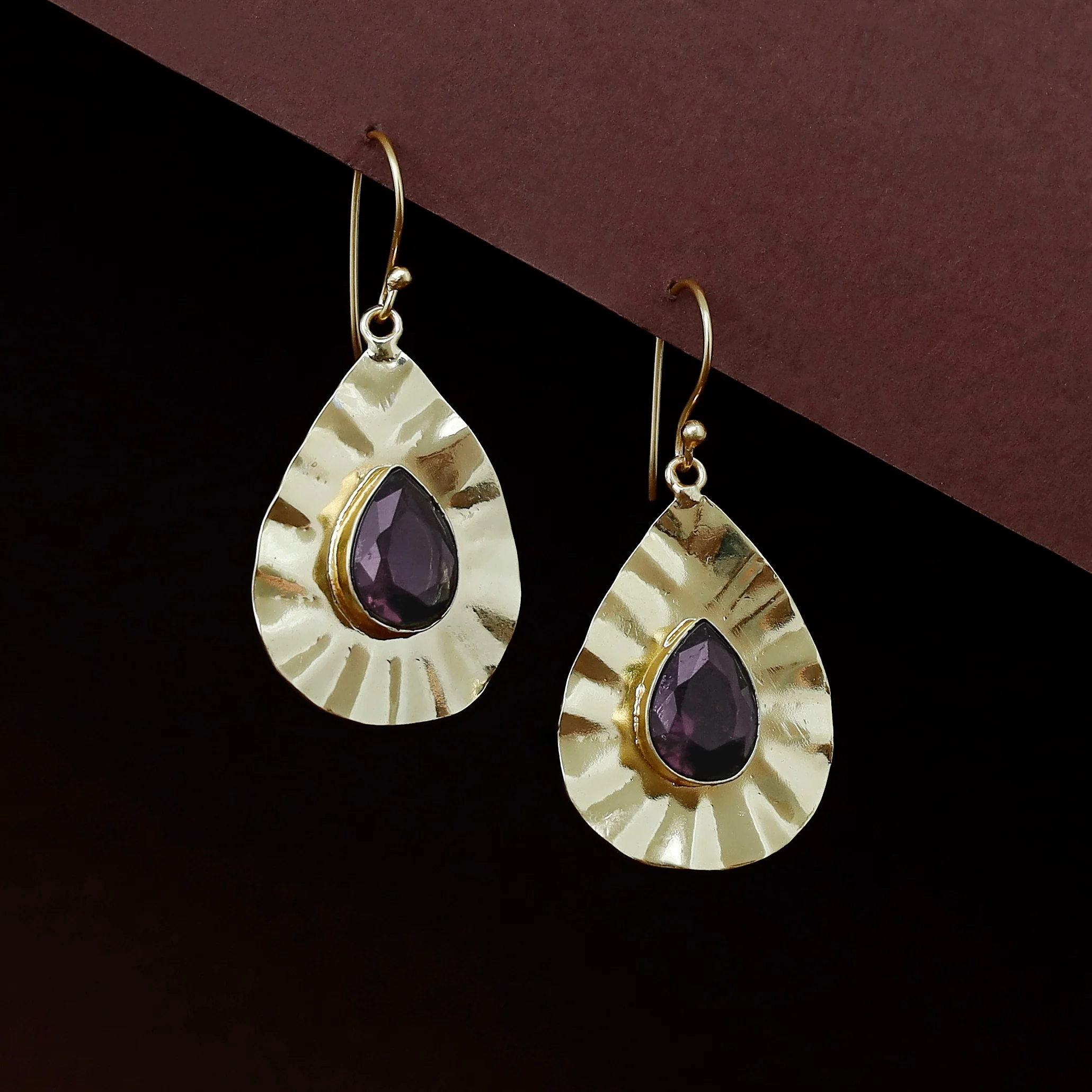 Evangelina Golden Leafy Glossy Drop - Image 3