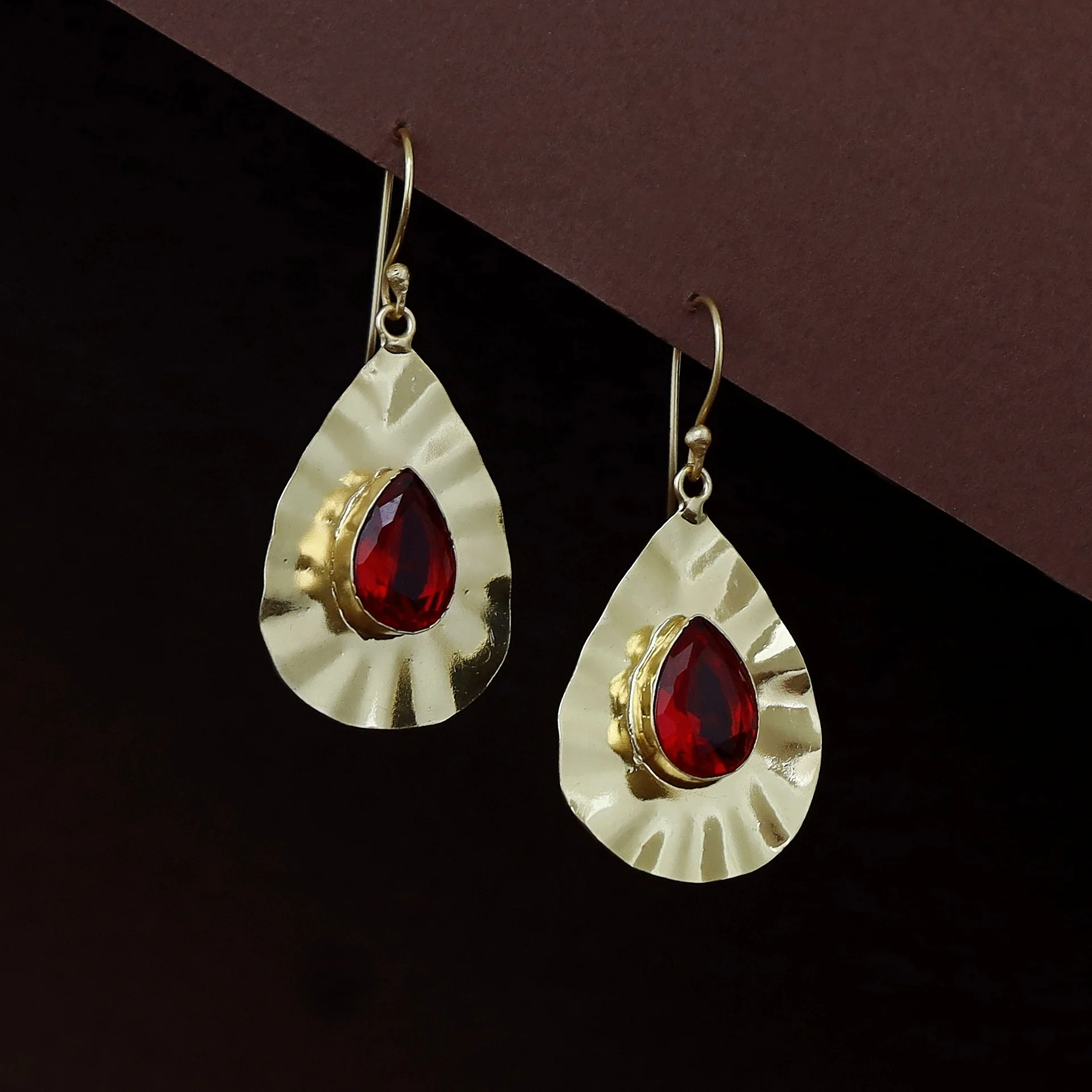 Evangelina Golden Leafy Glossy Drop - Image 9