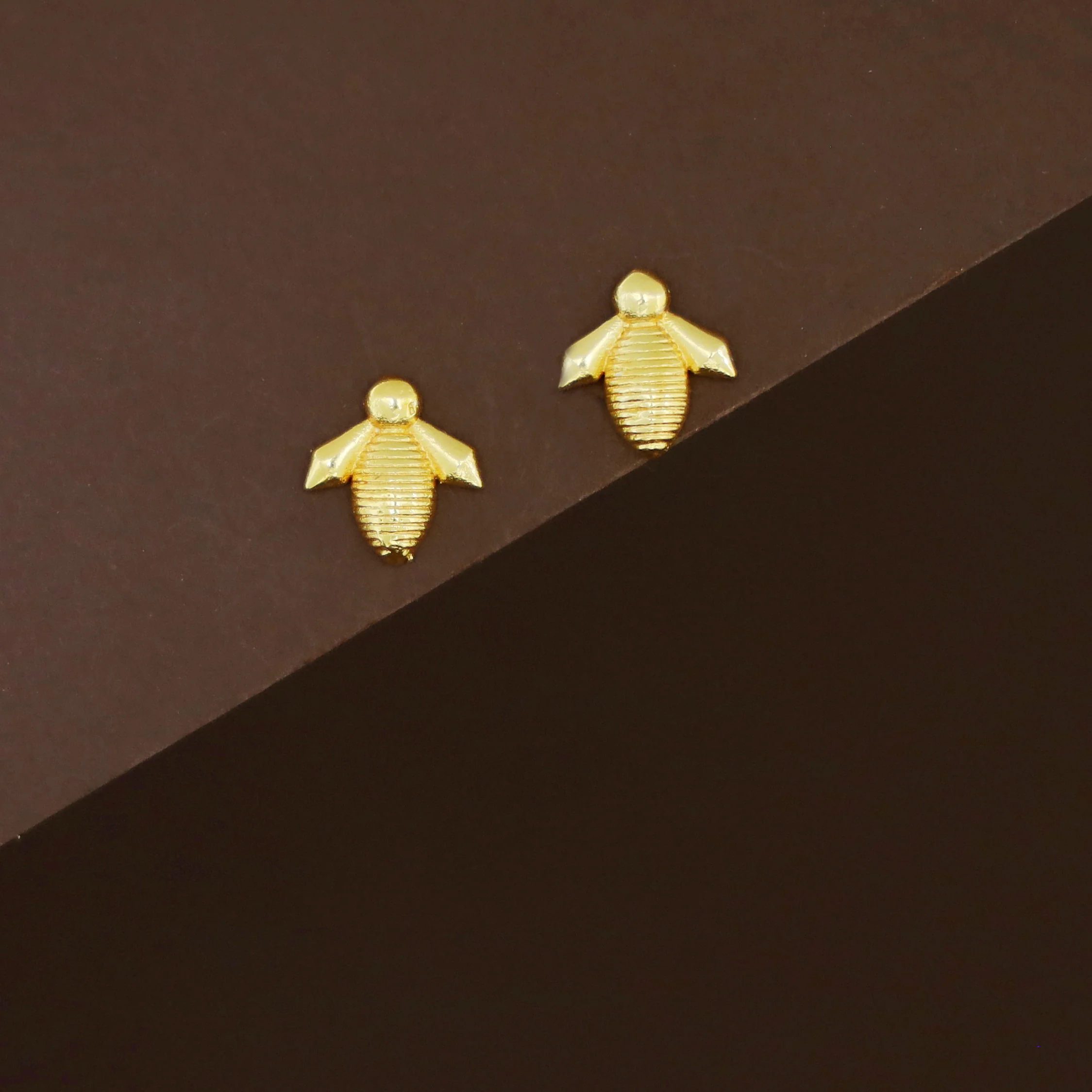Evisha Golden Honey Bee Stud - Image 2