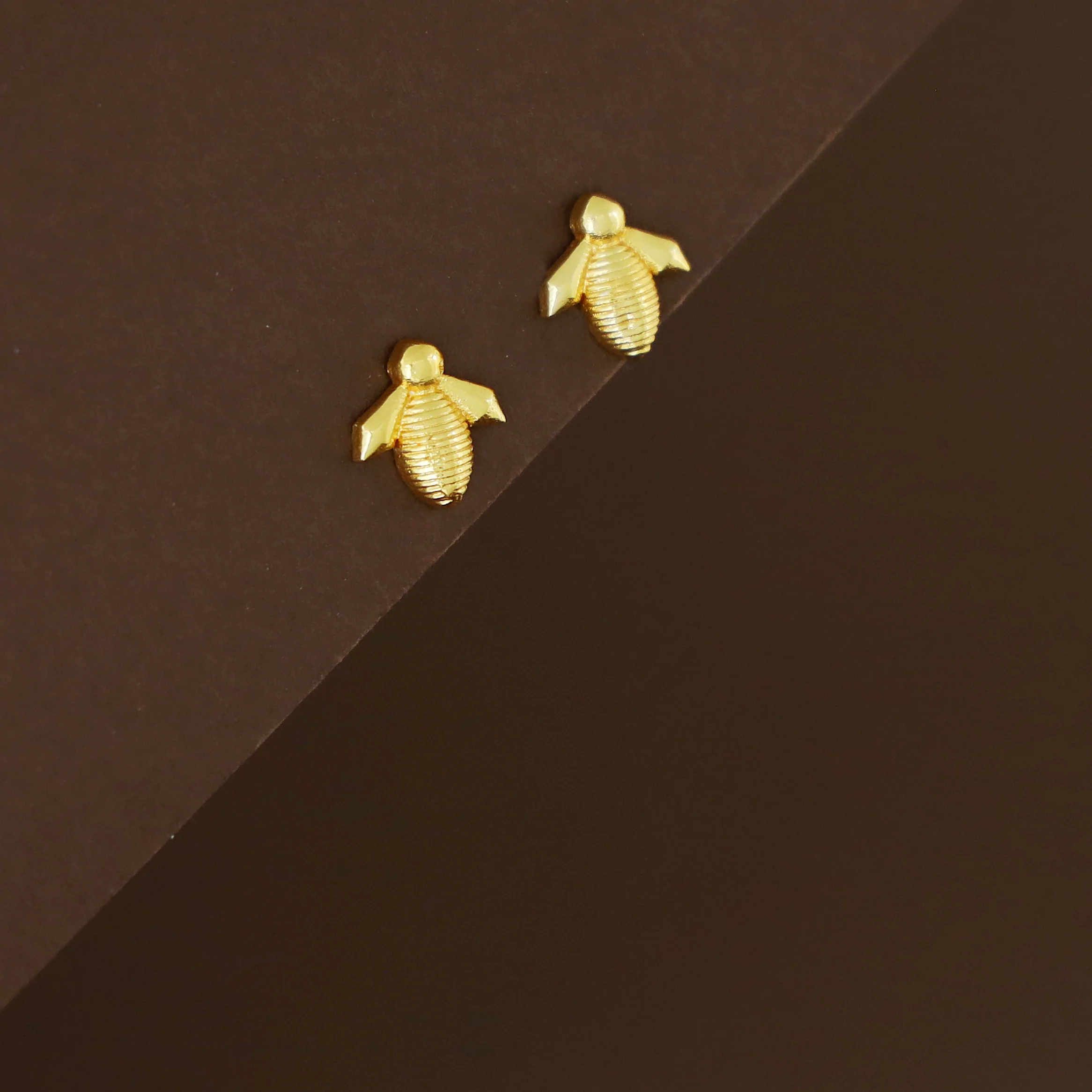Evisha Golden Honey Bee Stud - Image 3