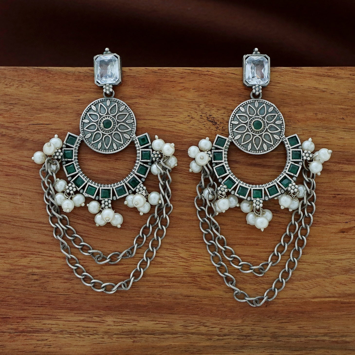 Famila Floral Pearl Chainy Earring - Image 5