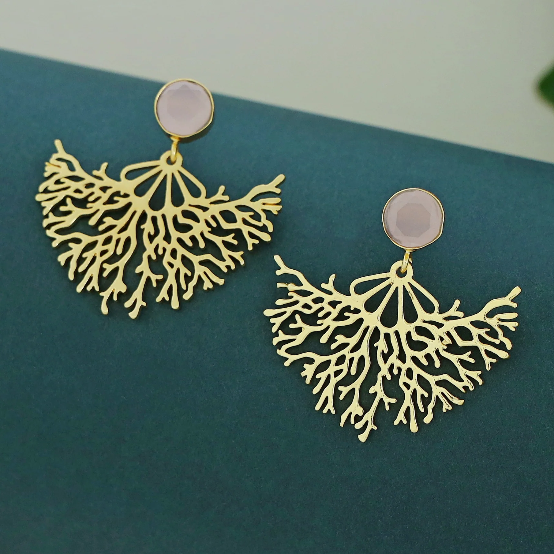Fariha Rootsa Golden Glossy Earring - Image 2