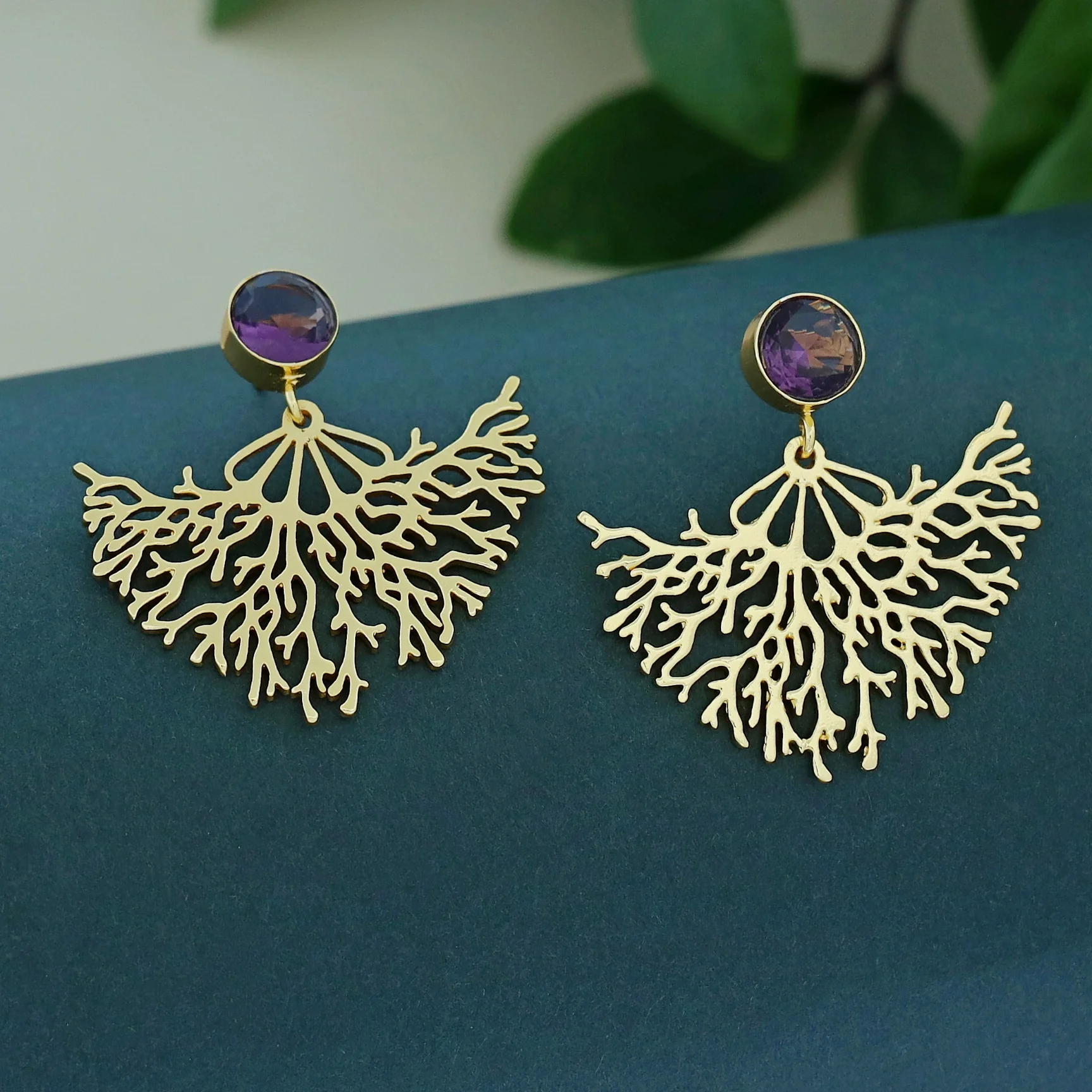 Fariha Rootsa Golden Glossy Earring - Image 3