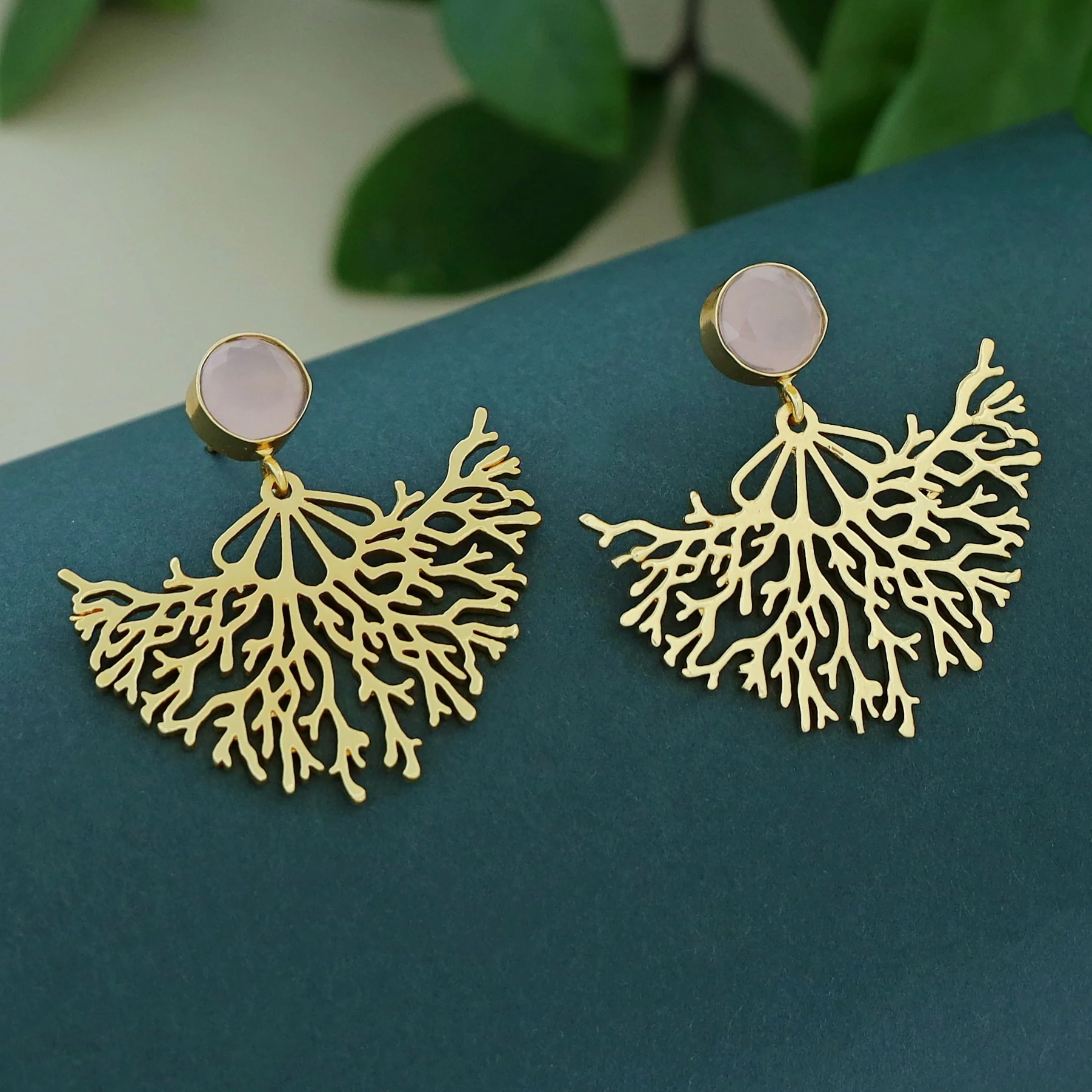 Fariha Rootsa Golden Glossy Earring - Image 8