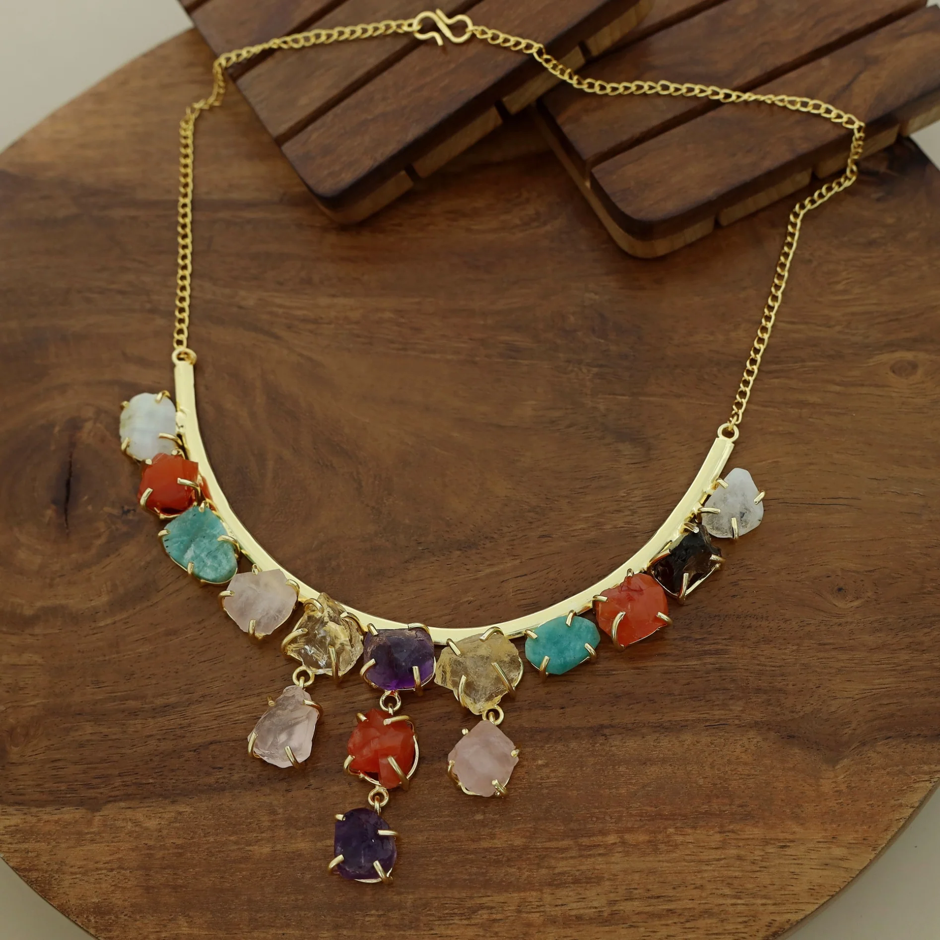 Faye Multicolour Raw Stone Claw Neckpiece - Image 3