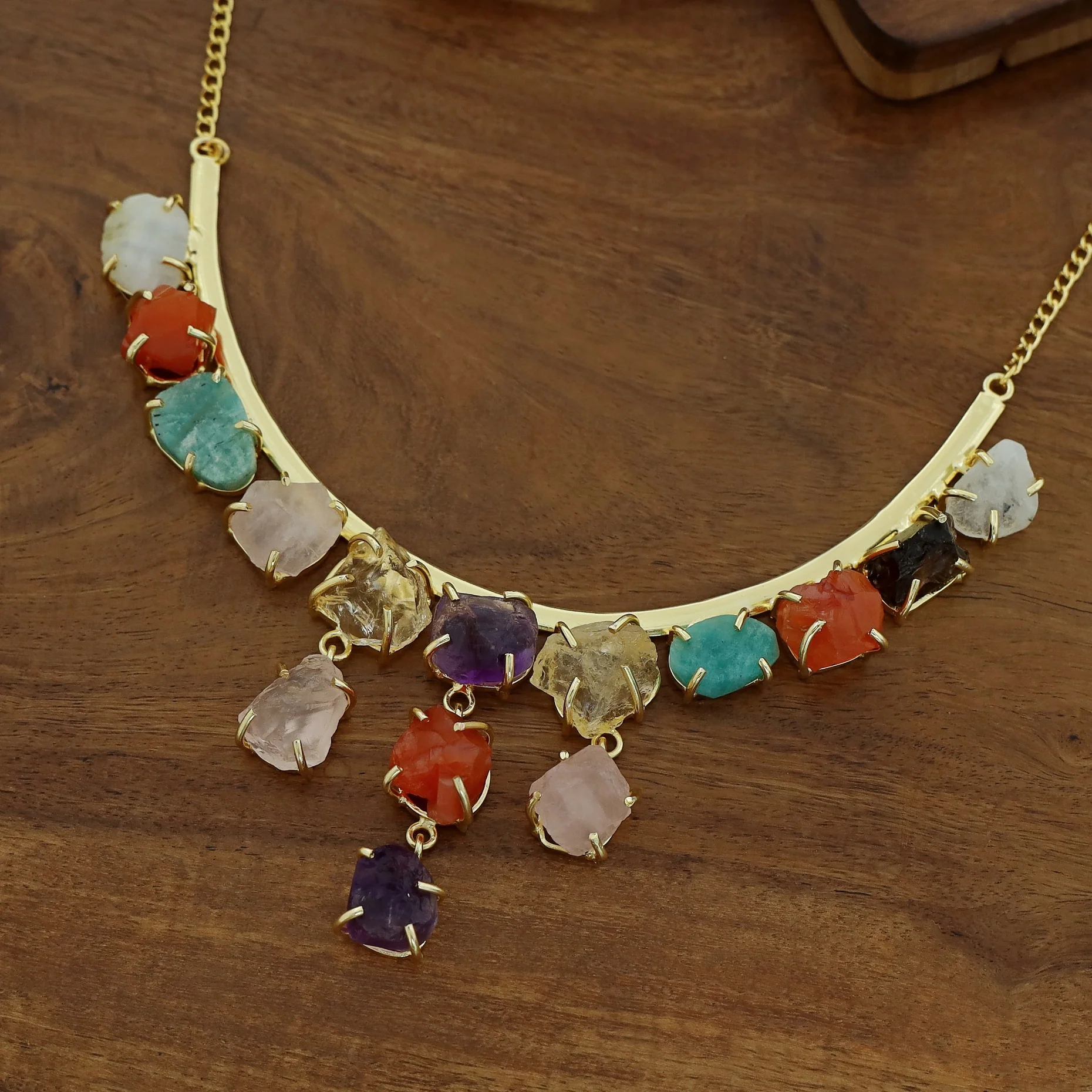 Faye Multicolour Raw Stone Claw Neckpiece - Image 5