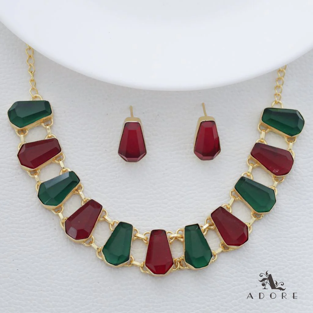 Felicia Hexa Glossy Choker/Short Neckpiece With Earring - Image 13