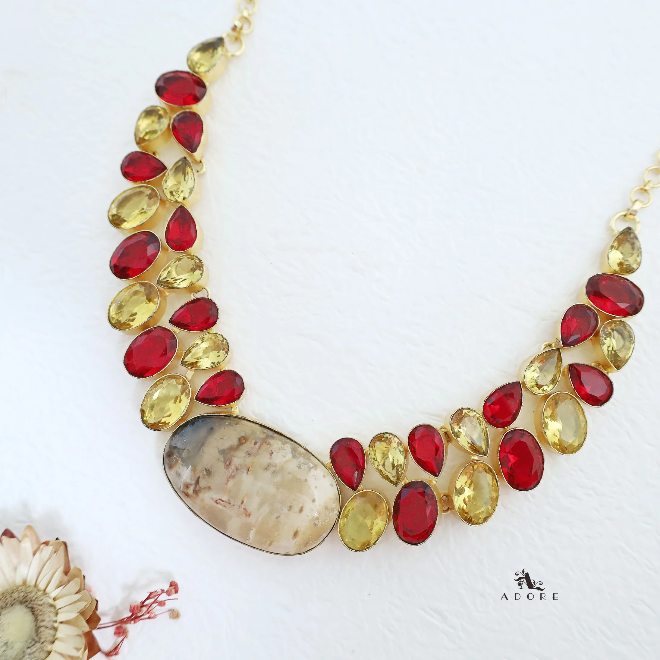 Felise Glossy Neckpiece - Image 3
