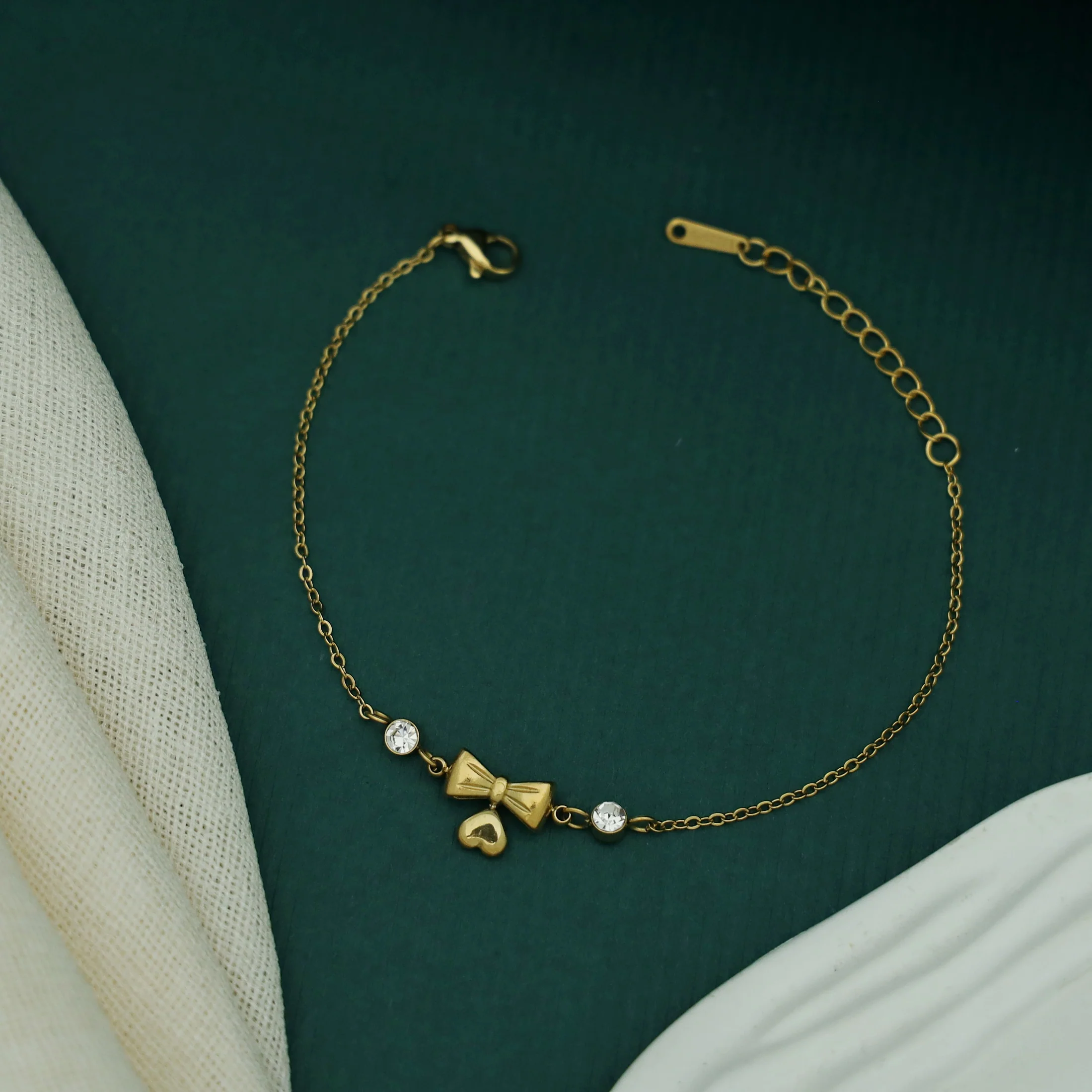 Femilin Glossy Heart Bow Bracelet - Image 3
