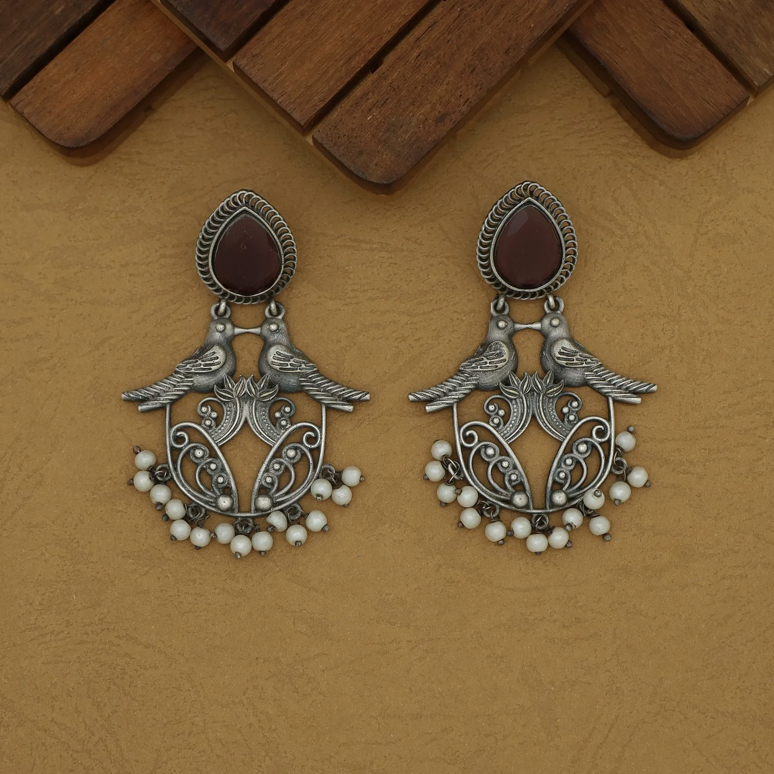 Feshikha Dual Bird Antique Drop Pearl Earring - Image 4