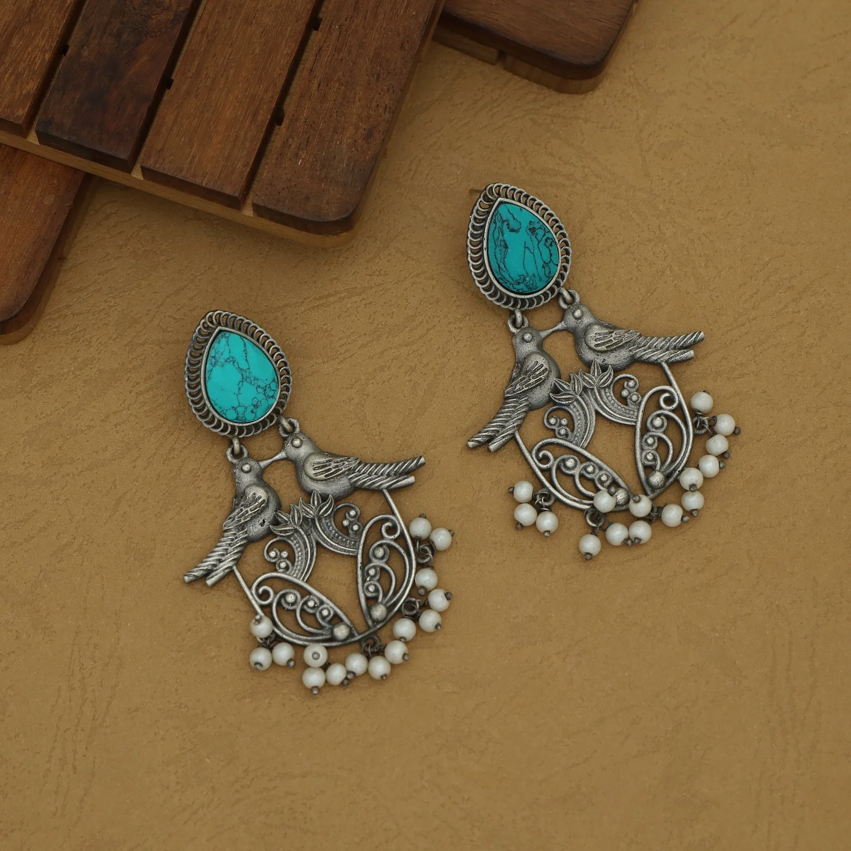 Feshikha Dual Bird Antique Drop Pearl Earring - Image 8