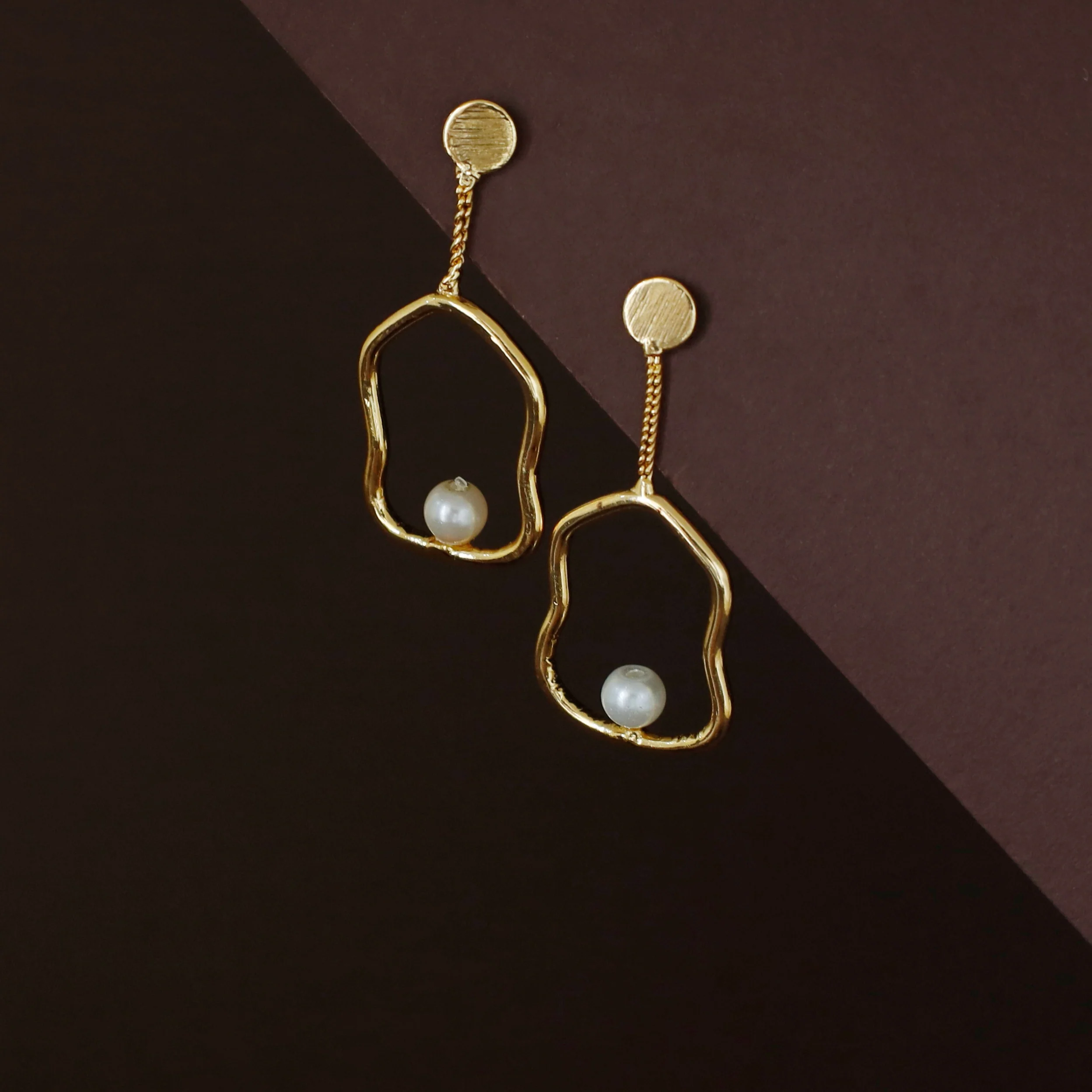Fiama Golden Wavy + Pearl Earring - Image 3